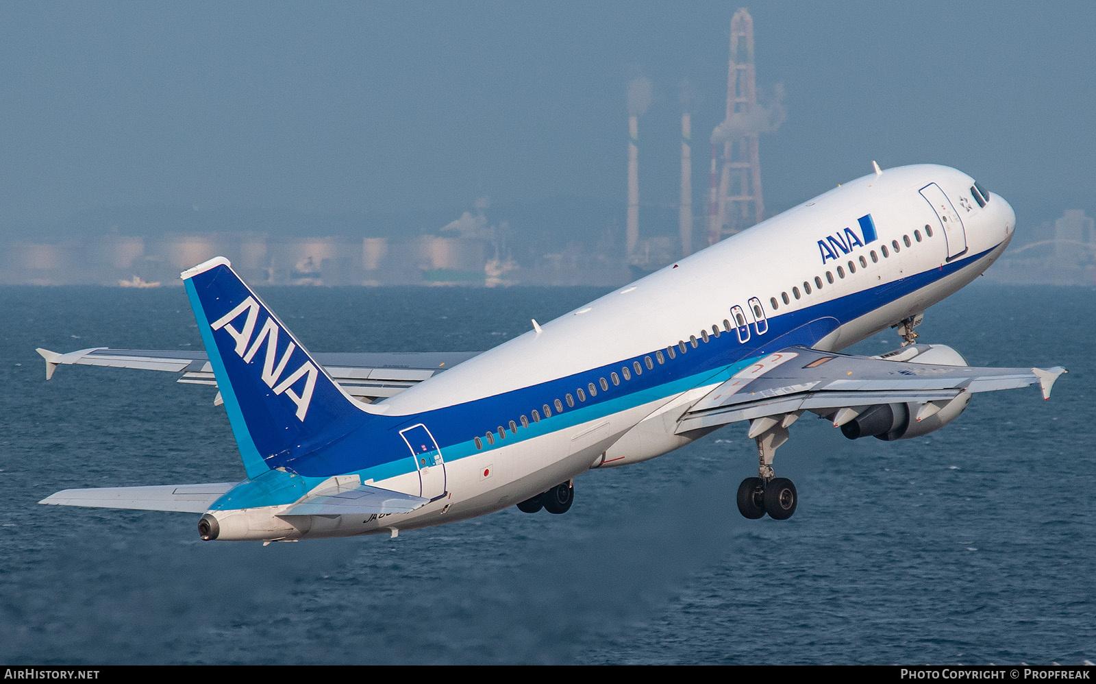 Aircraft Photo of JA8388 | Airbus A320-211 | All Nippon Airways - ANA | AirHistory.net #744205