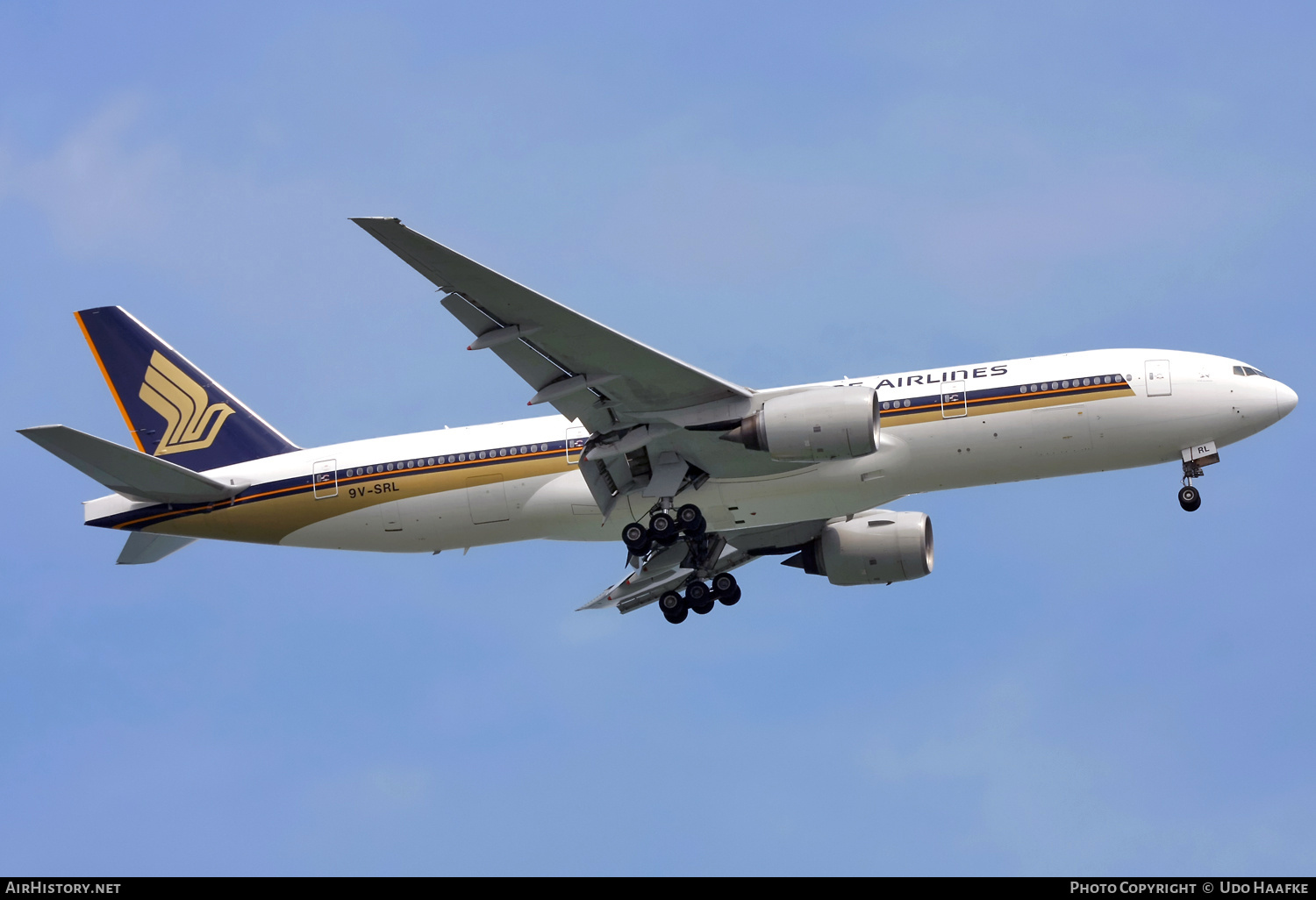 Aircraft Photo of 9V-SRL | Boeing 777-212/ER | Singapore Airlines | AirHistory.net #744373