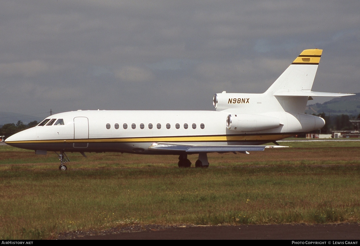 Aircraft Photo of N98NX | Dassault Falcon 900B | AirHistory.net #744396