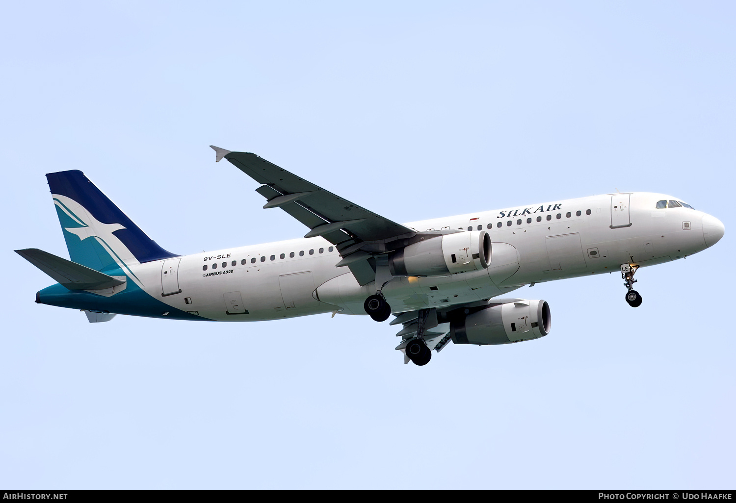 Aircraft Photo of 9V-SLE | Airbus A320-232 | SilkAir | AirHistory.net #744513