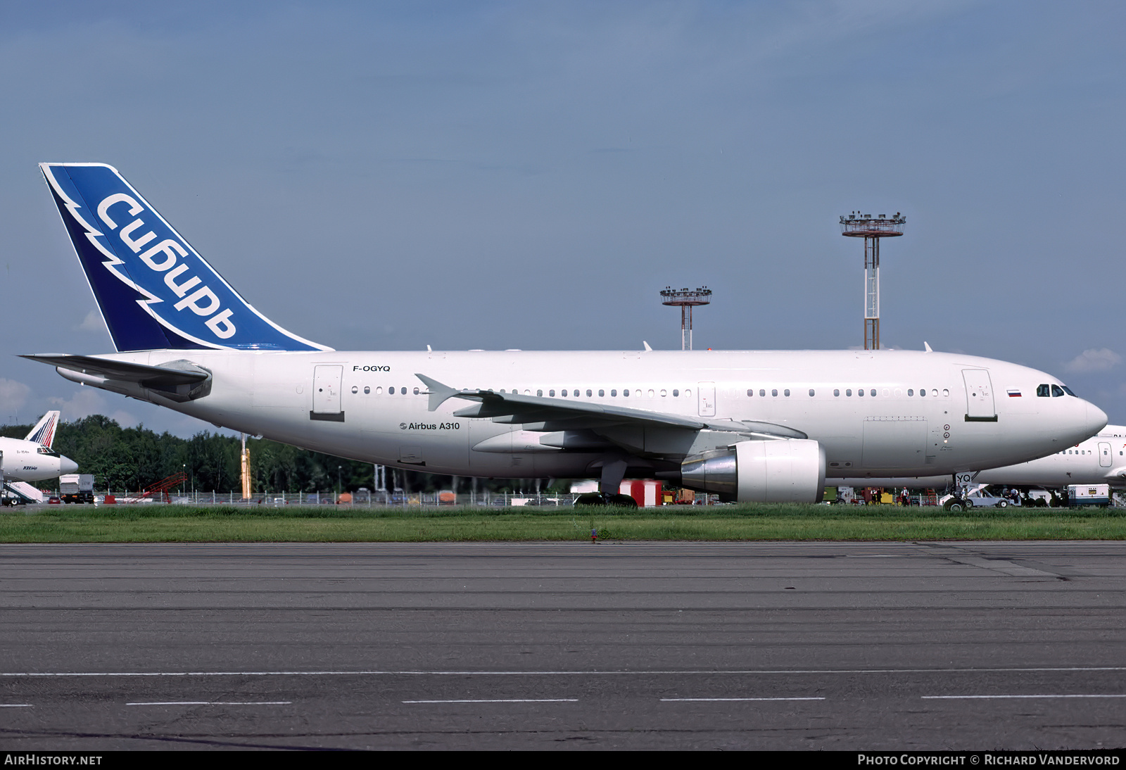 Aircraft Photo of F-OGYQ | Airbus A310-324/ET | Sibir - Siberia Airlines | AirHistory.net #744555