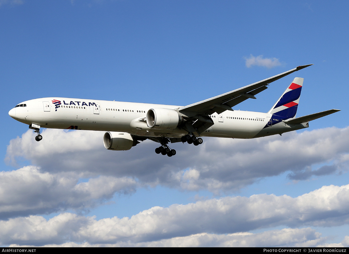Aircraft Photo of PT-MUJ | Boeing 777-32W/ER | LATAM Airlines | AirHistory.net #744697