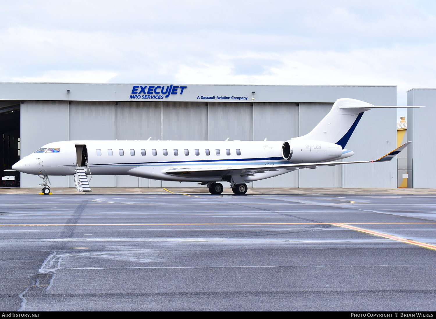 Aircraft Photo of VH-LUN | Bombardier Global 7500 (BD-700-2A12) | AirHistory.net #744768
