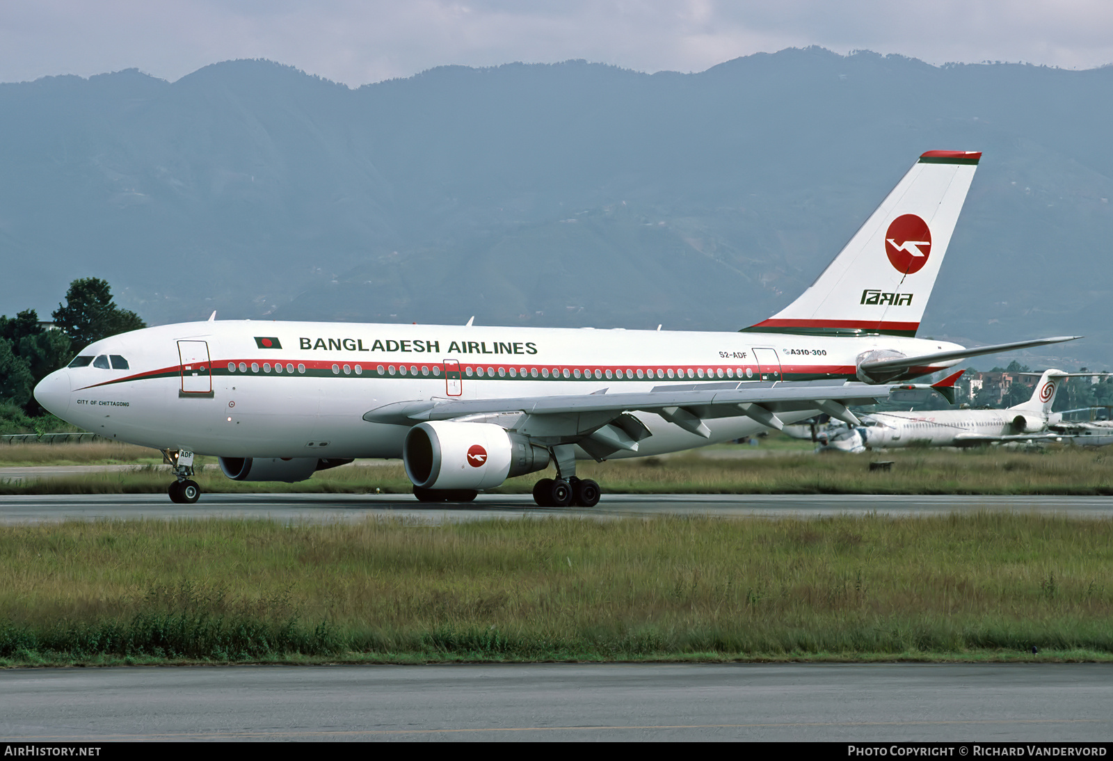Aircraft Photo of S2-ADF | Airbus A310-325 | Biman Bangladesh Airlines | AirHistory.net #744822