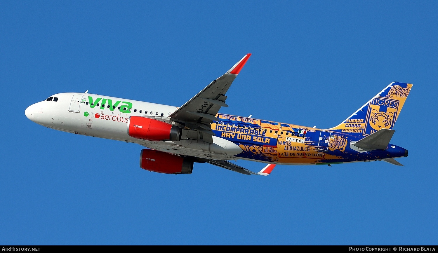 Aircraft Photo of XA-VAT | Airbus A320-232 | Viva Aerobús | AirHistory.net #744844