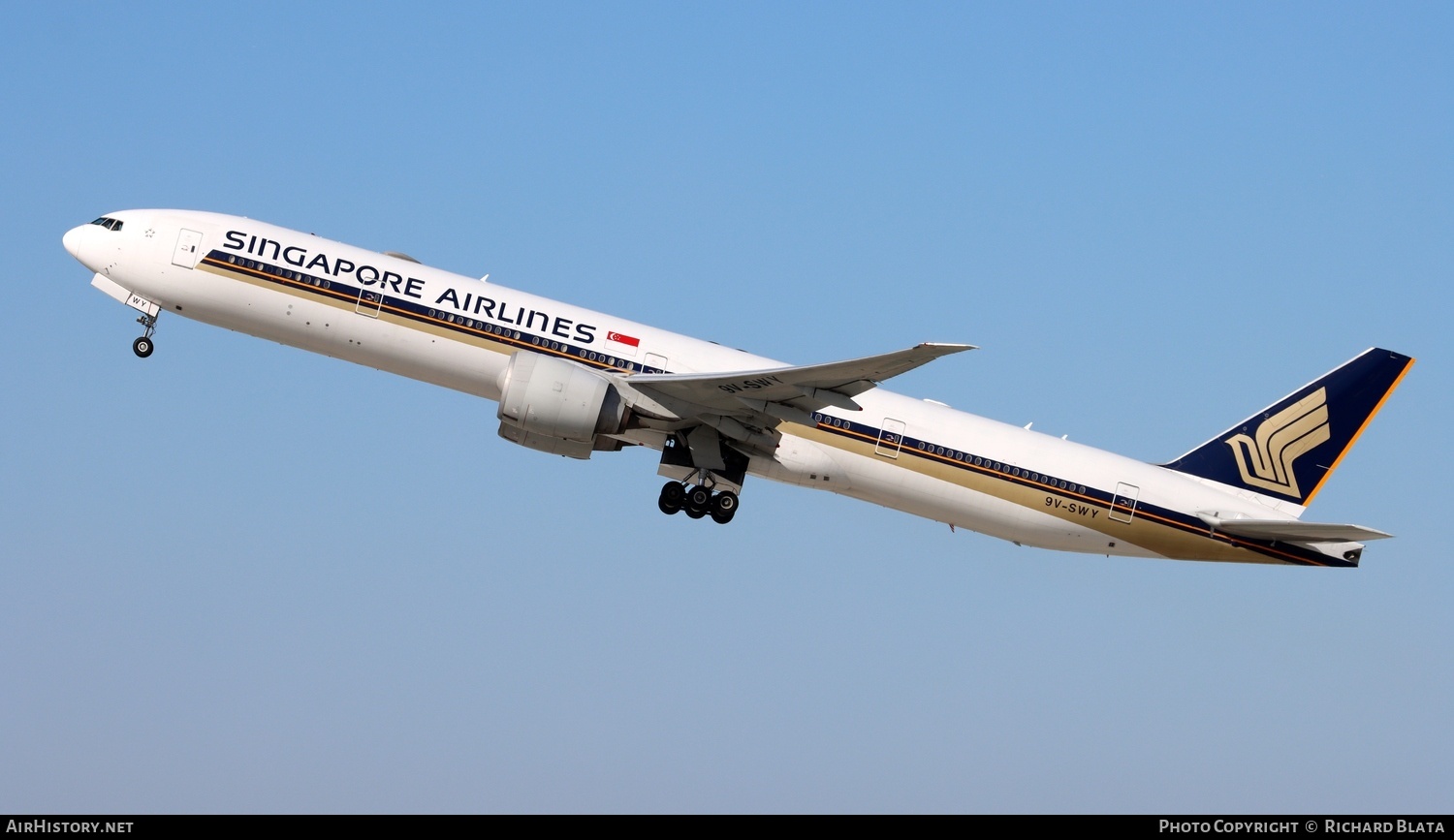 Aircraft Photo of 9V-SWY | Boeing 777-312/ER | Singapore Airlines | AirHistory.net #744850