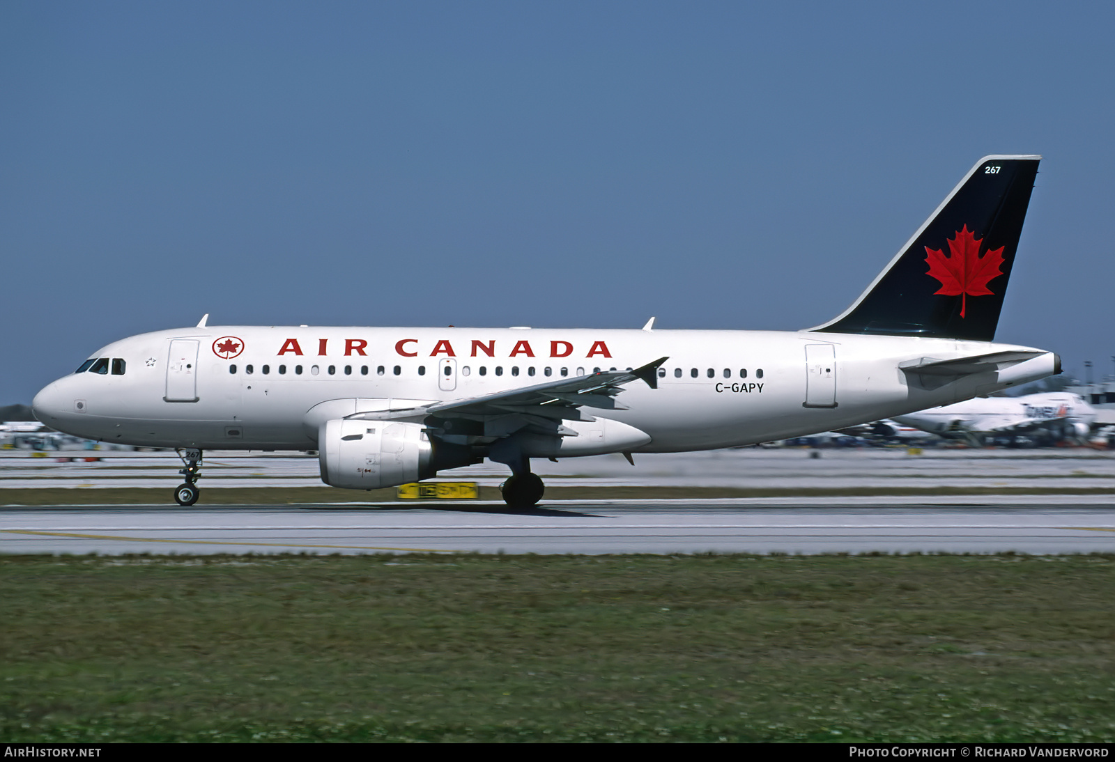 Aircraft Photo of C-GAPY | Airbus A319-114 | Air Canada | AirHistory.net #744866