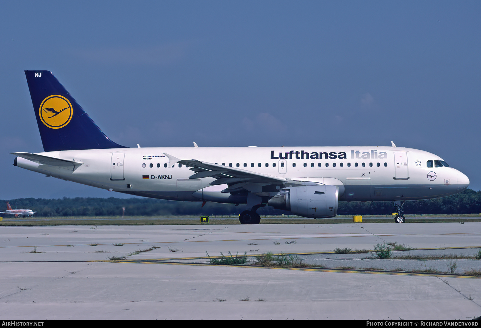 Aircraft Photo of D-AKNJ | Airbus A319-112 | Lufthansa Italia | AirHistory.net #745003