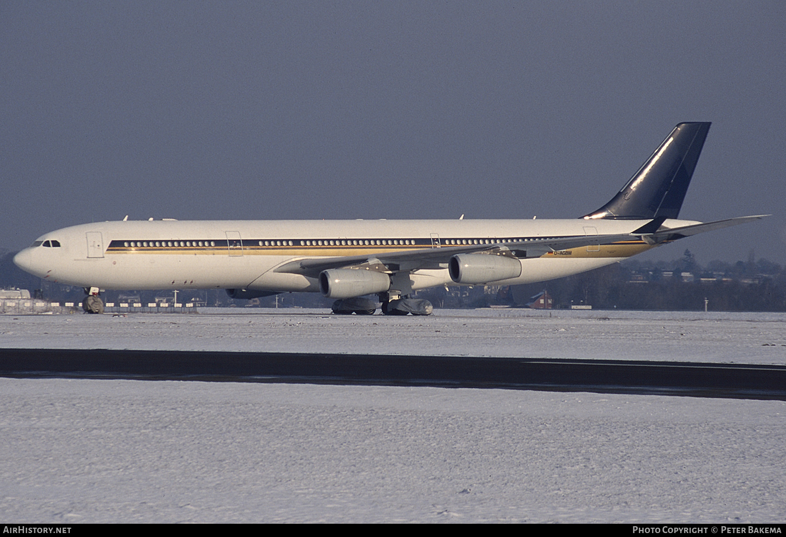 Aircraft Photo of D-AGBM | Airbus A340-313 | Singapore Airlines | AirHistory.net #745203