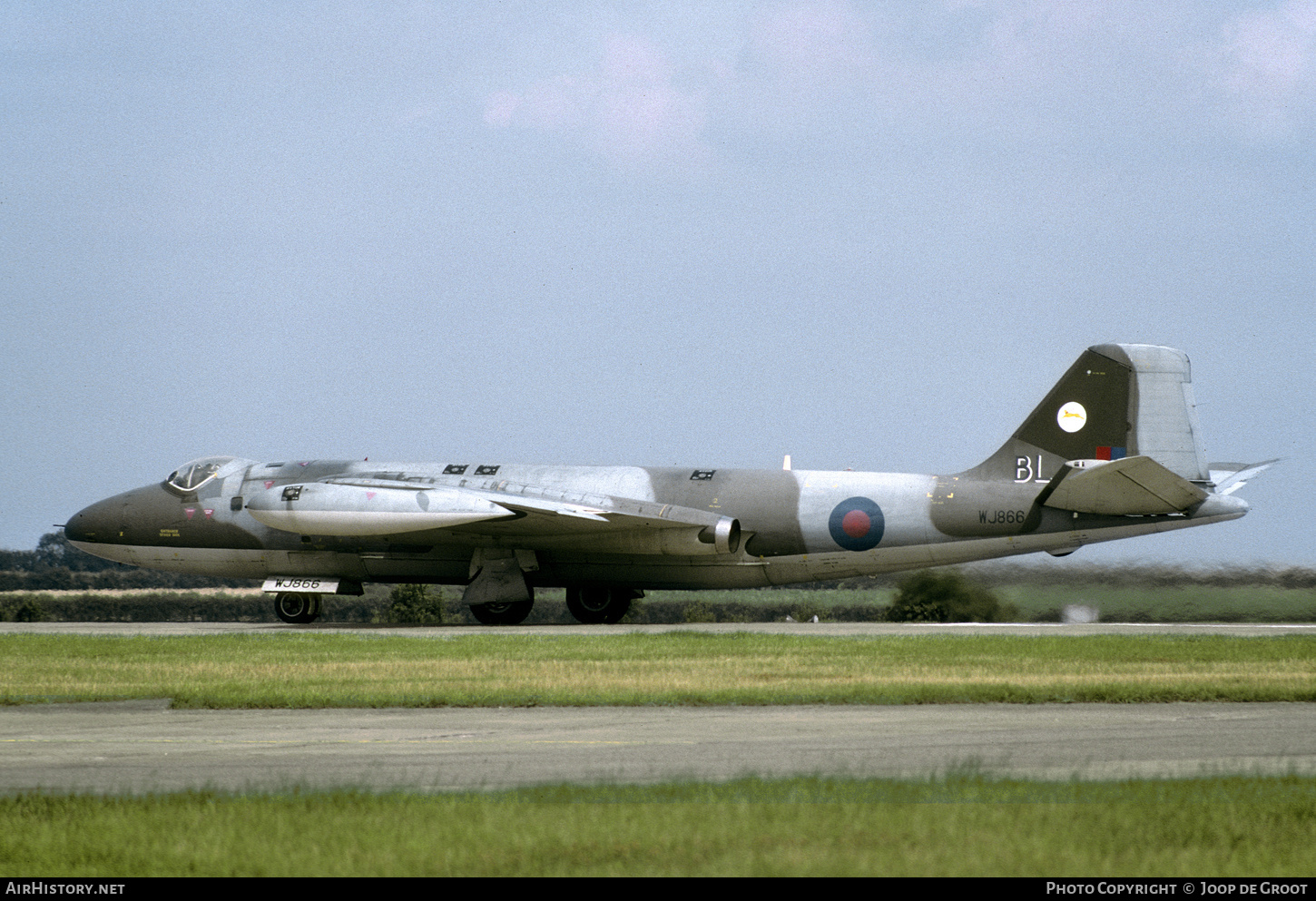 Aircraft Photo of WJ866 | English Electric Canberra T4 | UK - Air Force | AirHistory.net #745340