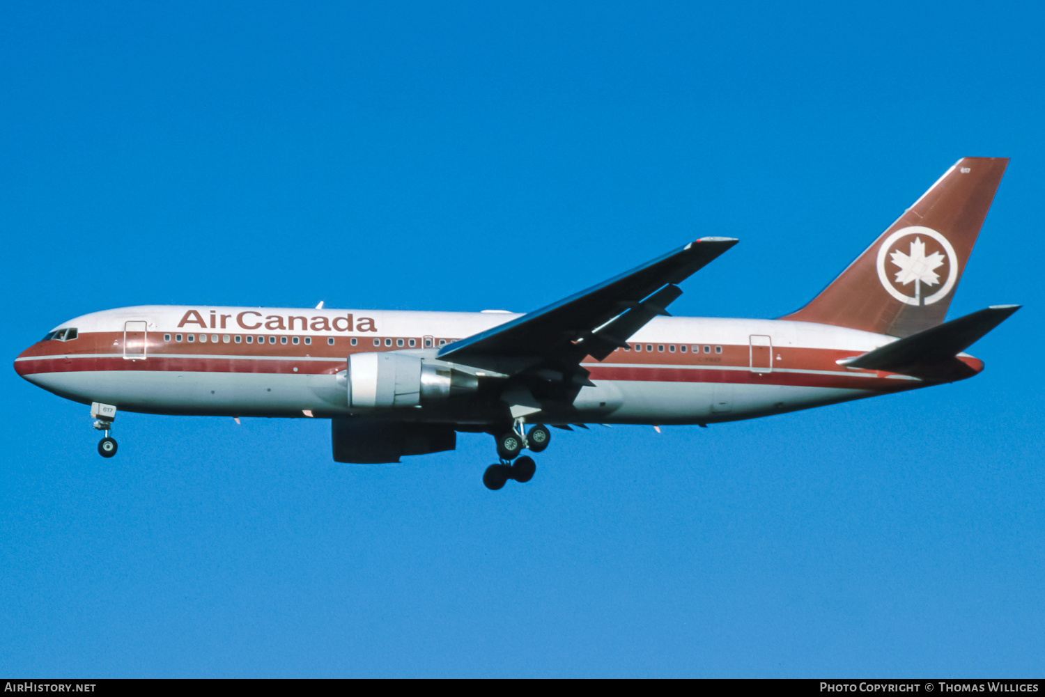 Aircraft Photo of C-FBEF | Boeing 767-233/ER | Air Canada | AirHistory.net #745409