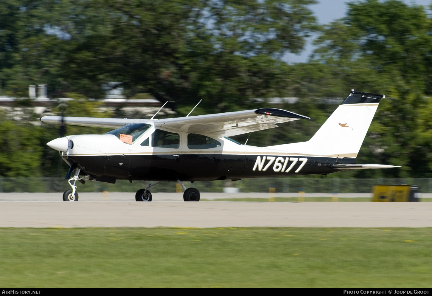 Aircraft Photo of N76177 | Cessna 177RG Cardinal RG | AirHistory.net #745437