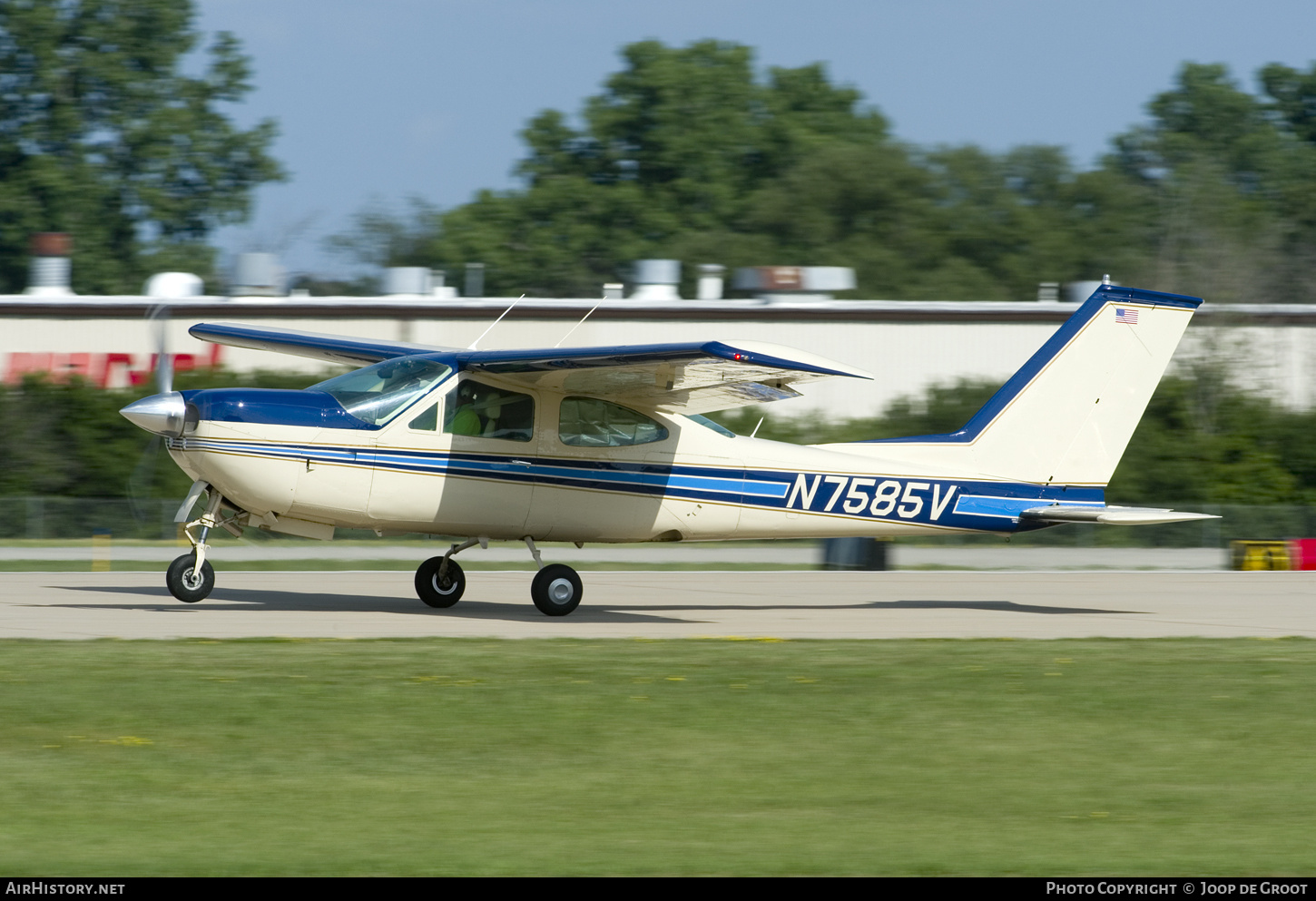 Aircraft Photo of N7585V | Cessna 177RG Cardinal RG | AirHistory.net #745442
