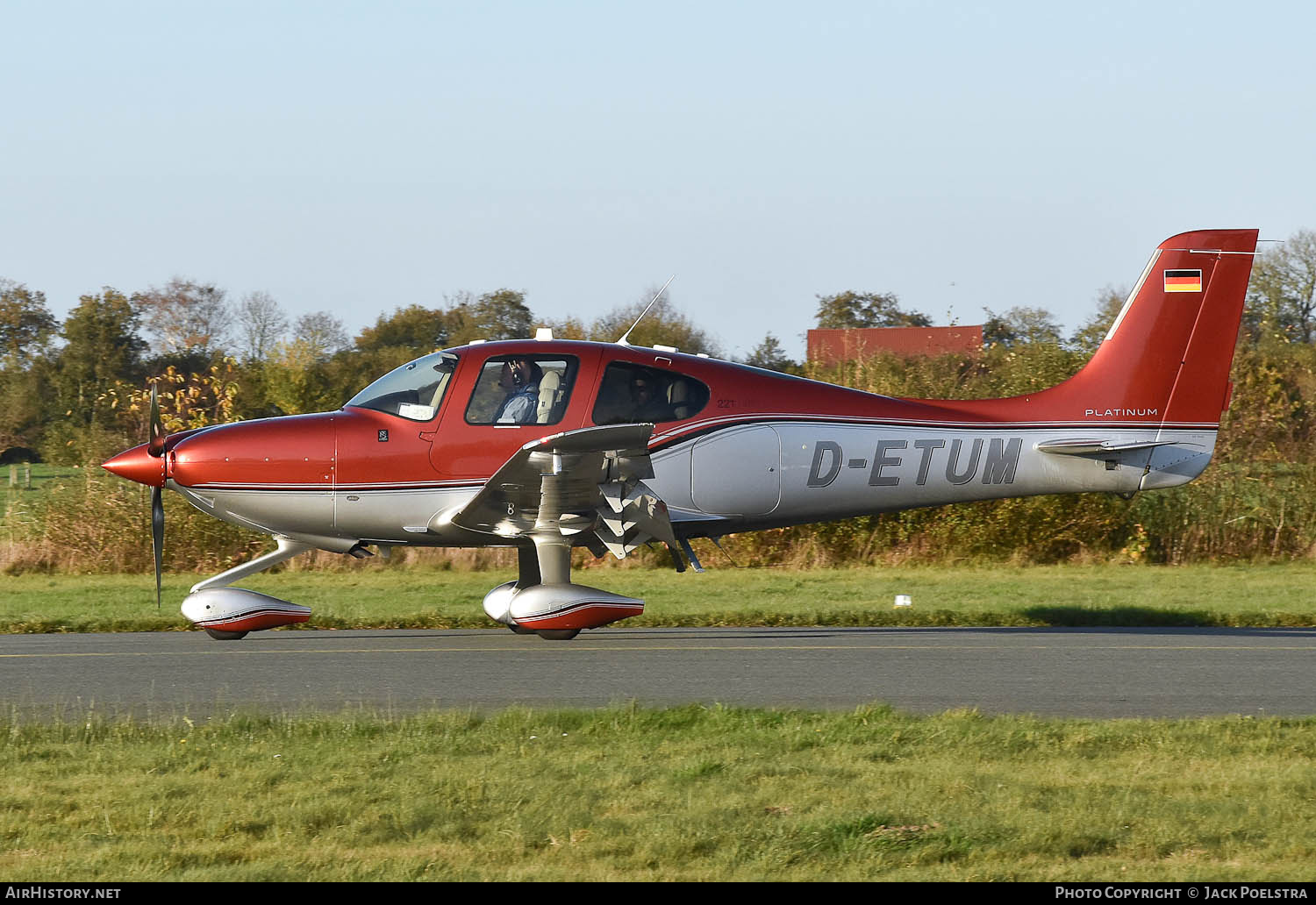 Aircraft Photo of D-ETUM | Cirrus SR-22T G6-GTS Platinum | AirHistory.net #745597