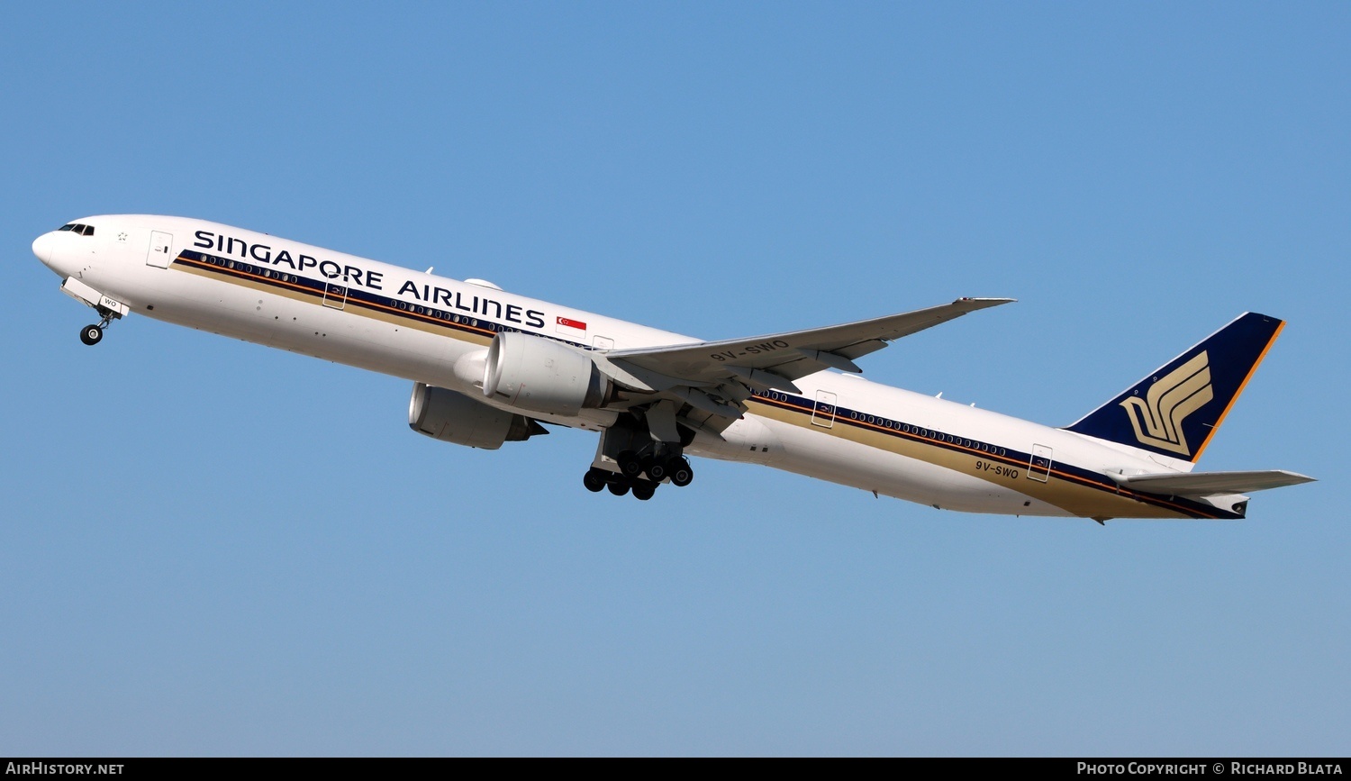 Aircraft Photo of 9V-SWO | Boeing 777-312/ER | Singapore Airlines | AirHistory.net #745657