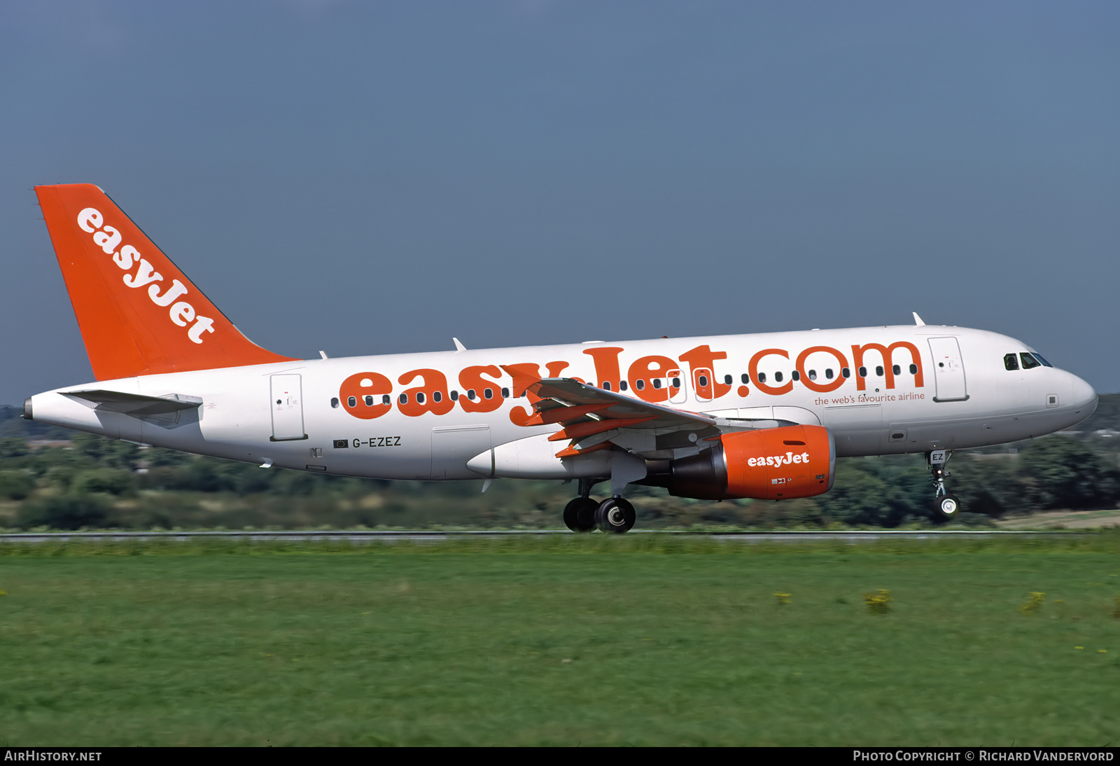 Aircraft Photo of G-EZEZ | Airbus A319-111 | EasyJet | AirHistory.net #745735