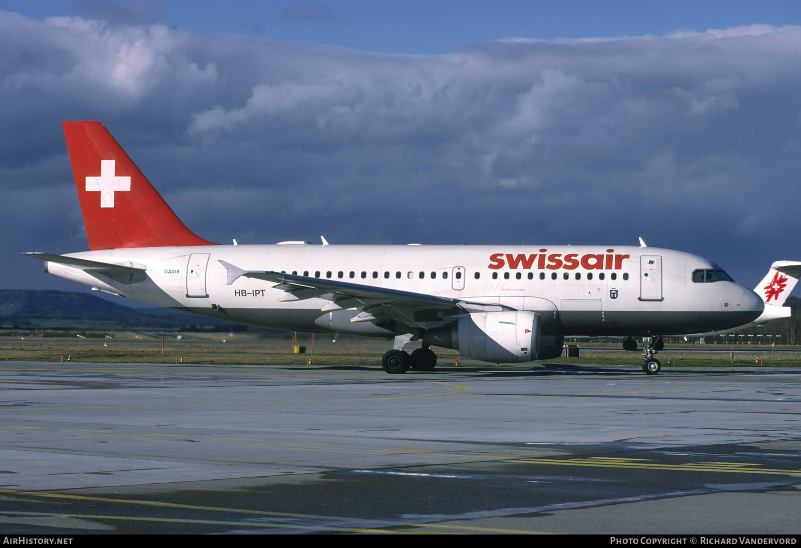 Aircraft Photo of HB-IPT | Airbus A319-112 | Swissair | AirHistory.net #745814