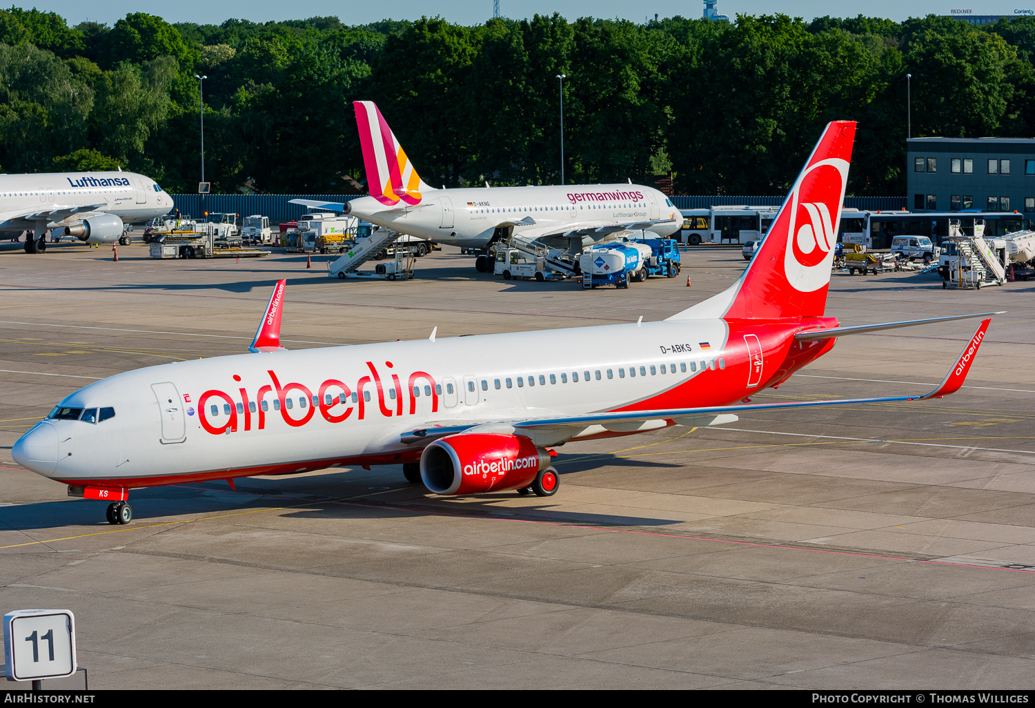 Aircraft Photo of D-ABKS | Boeing 737-86J | Air Berlin | AirHistory.net #745863