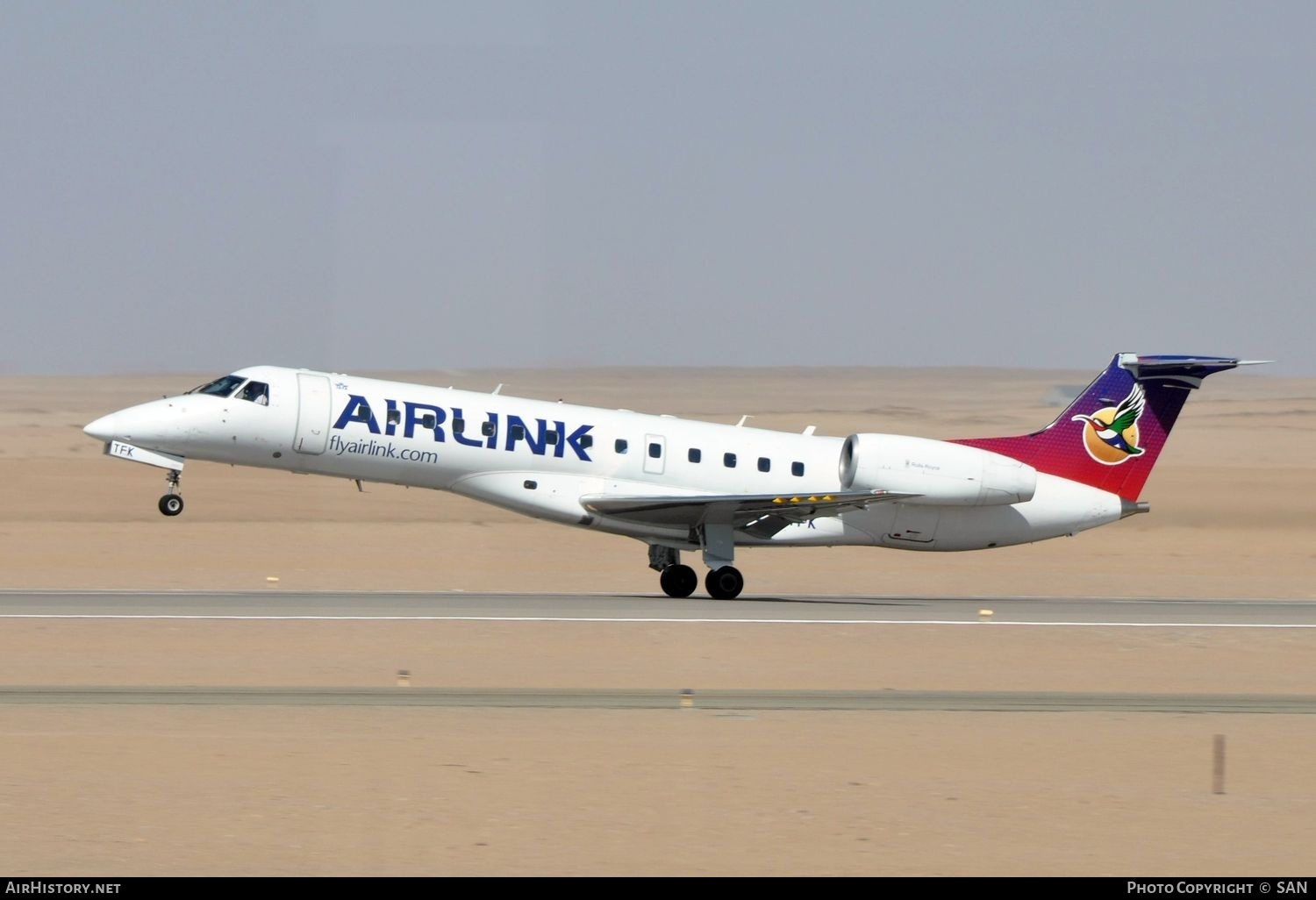 Aircraft Photo of ZS-TFK | Embraer ERJ-135LR (EMB-135LR) | Airlink | AirHistory.net #745990