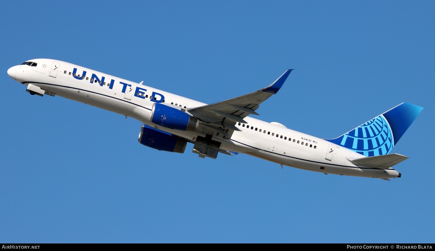 Aircraft Photo of N34131 | Boeing 757-224 | United Airlines | AirHistory.net #746011