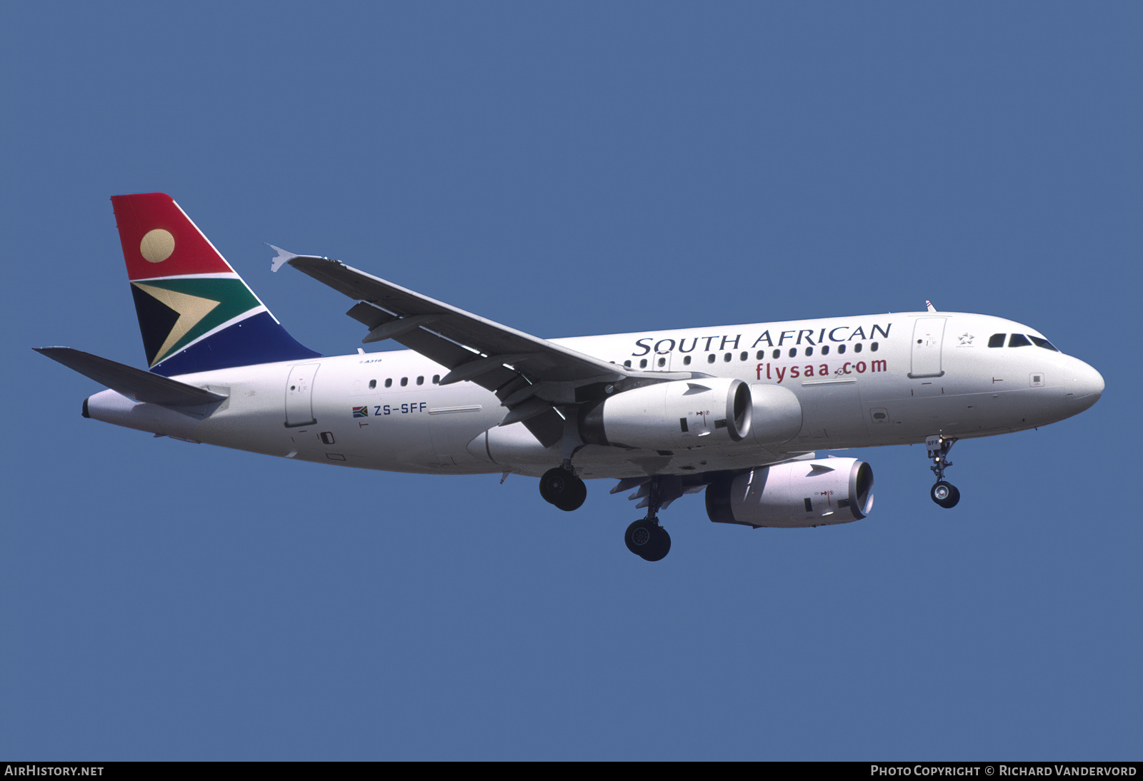 Aircraft Photo of ZS-SFF | Airbus A319-111 | South African Airways | AirHistory.net #746089