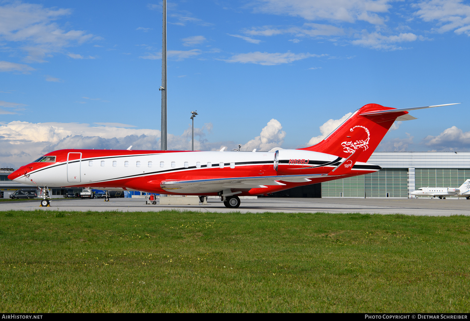 Aircraft Photo of N60BJ | Bombardier Global Express XRS (BD-700-1A10) | AirHistory.net #746187
