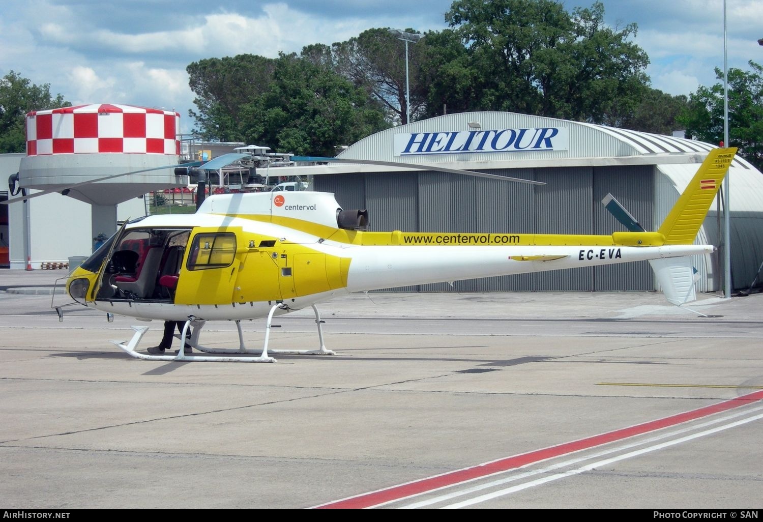 Aircraft Photo of EC-EVA | Aerospatiale AS-350B Ecureuil | Center Vol | AirHistory.net #746329