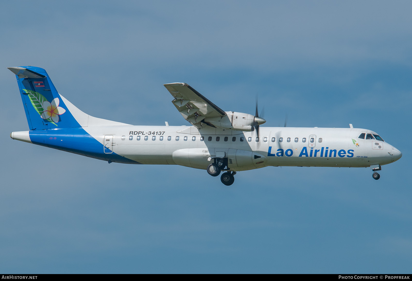 Aircraft Photo of RDPL-34137 | ATR ATR-72-202 | Lao Airlines | AirHistory.net #746361