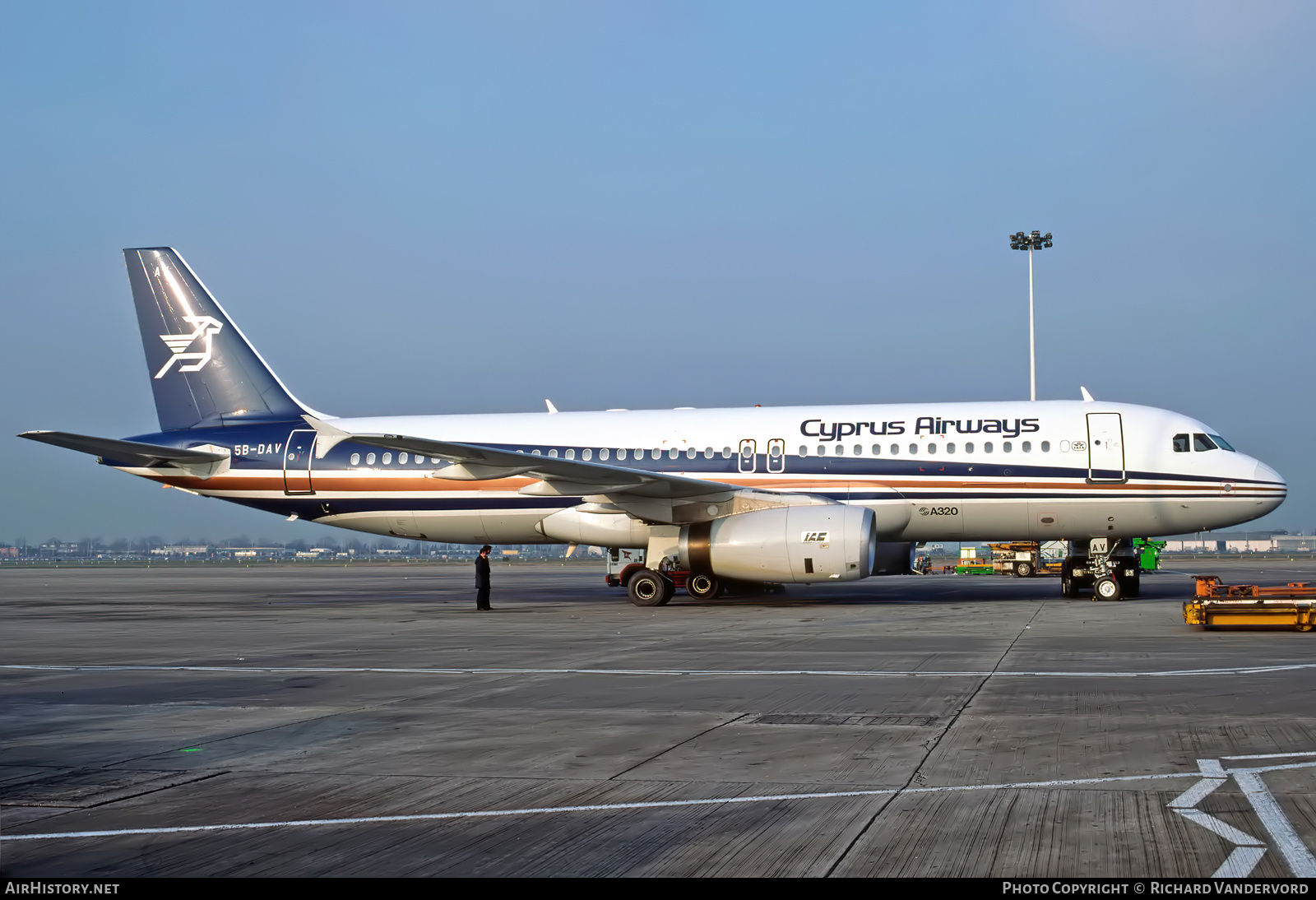 Aircraft Photo of 5B-DAV | Airbus A320-231 | Cyprus Airways | AirHistory.net #746379