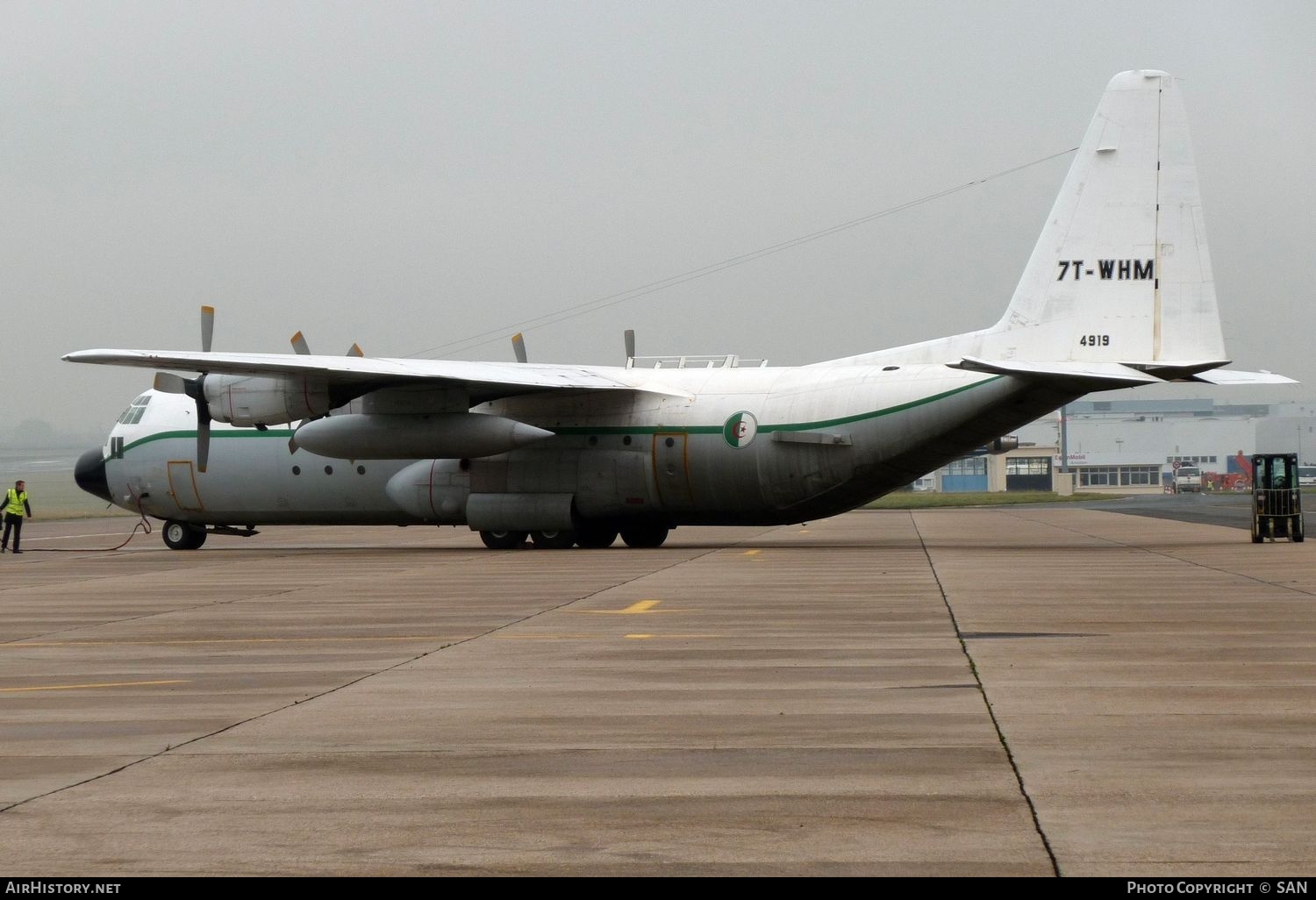 Aircraft Photo of 7T-WHM | Lockheed C-130H-30 Hercules (L-382) | Algeria - Air Force | AirHistory.net #746400