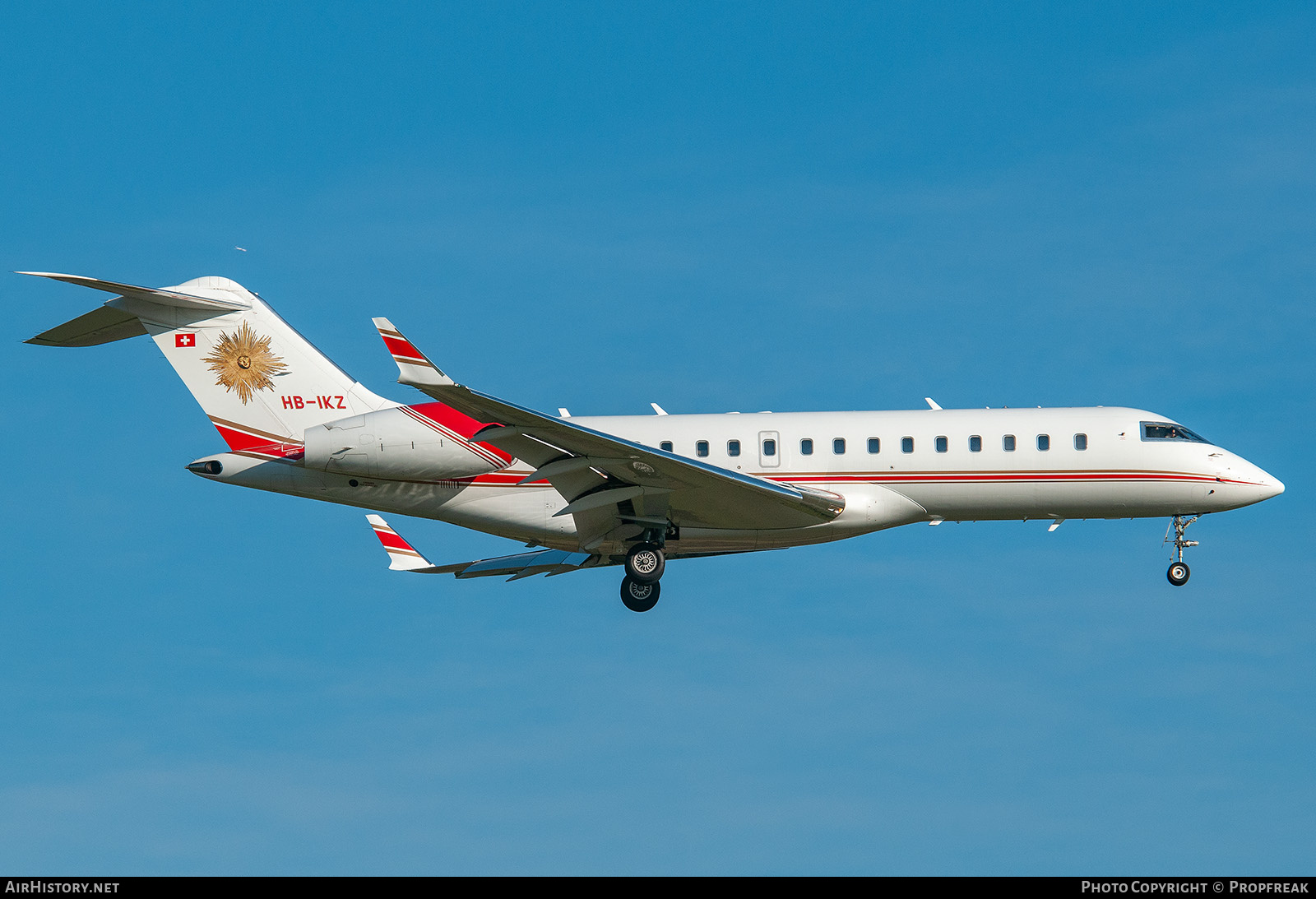 Aircraft Photo of HB-IKZ | Bombardier Global Express (BD-700-1A10) | AirHistory.net #746589