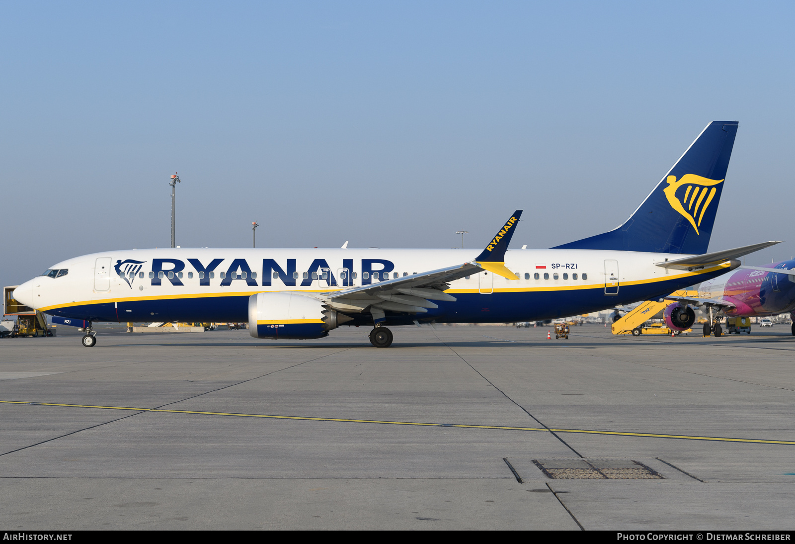 Aircraft Photo of SP-RZI | Boeing 737-8200 Max 200 | Ryanair | AirHistory.net #746658