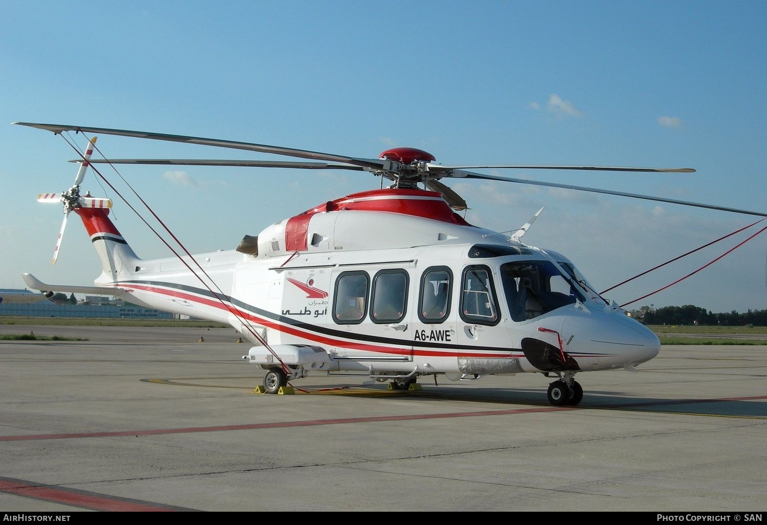 Aircraft Photo of A6-AWE | AgustaWestland AW-139 | Abu Dhabi Aviation | AirHistory.net #746798