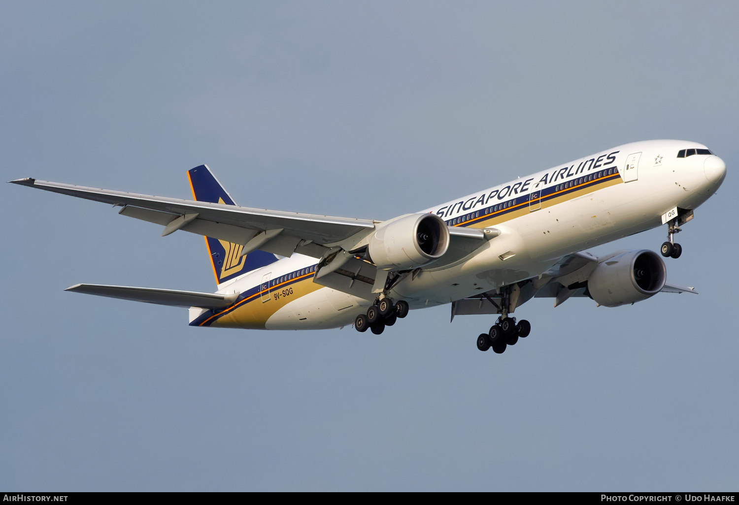 Aircraft Photo of 9V-SQG | Boeing 777-212/ER | Singapore Airlines | AirHistory.net #746857