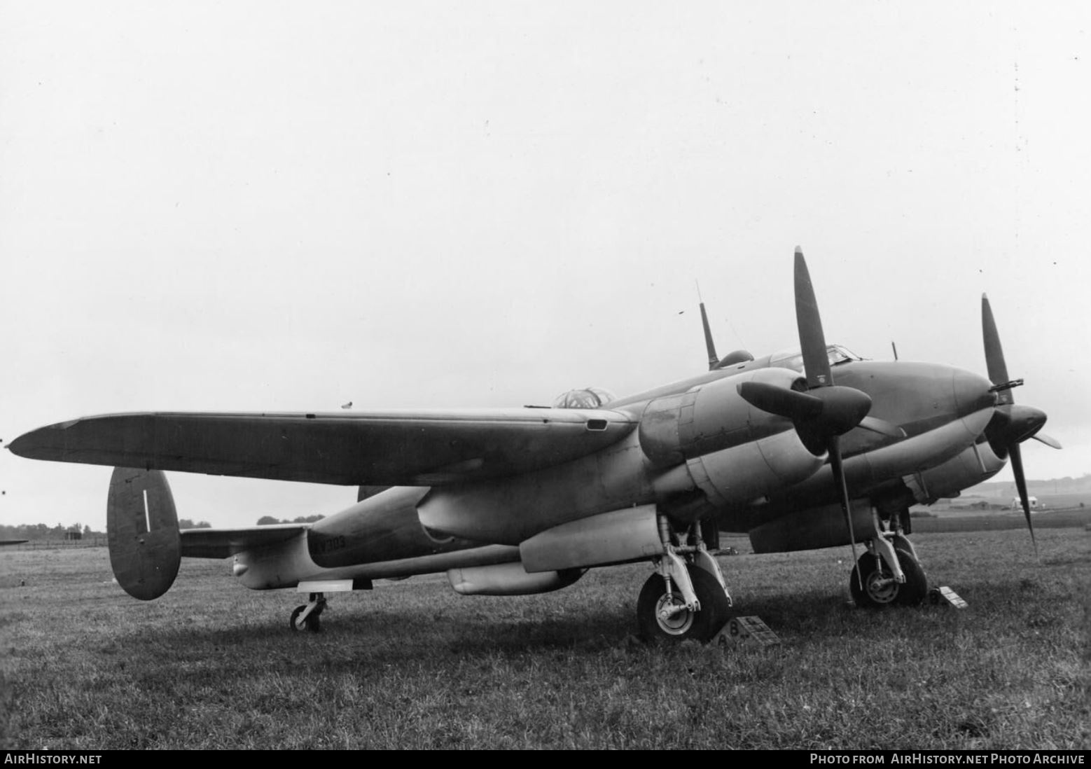 Aircraft Photo of KV303 | Bristol 163 Buckingham B1 | UK - Air Force | AirHistory.net #746937