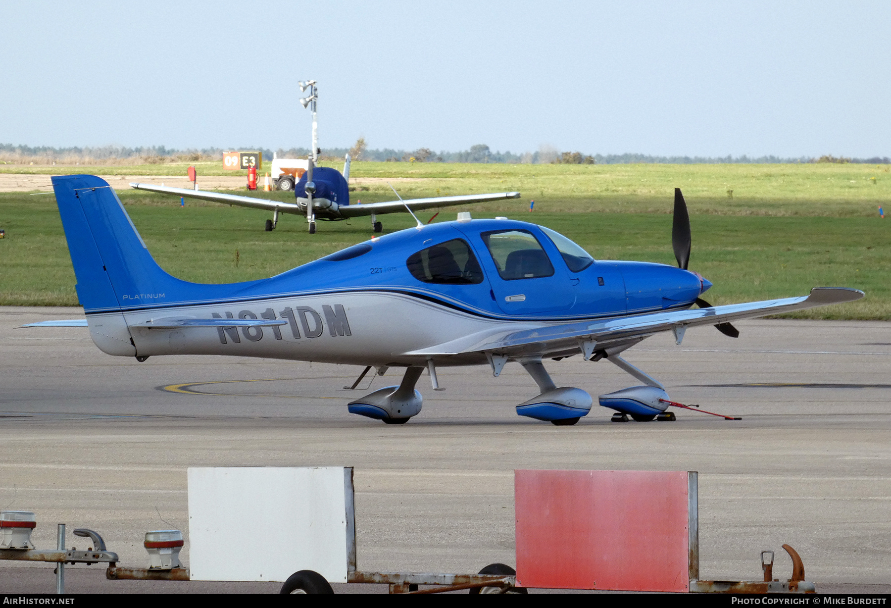 Aircraft Photo of N811DM | Cirrus SR-22T G6-GTS Platinum | AirHistory.net #747051