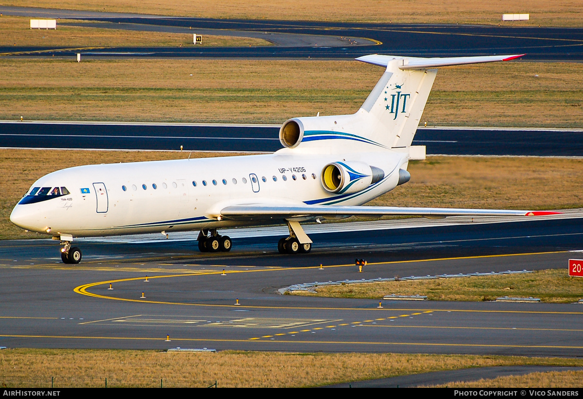 Aircraft Photo of UP-Y4206 | Yakovlev Yak-42D | IJT - International Jet Tour | AirHistory.net #747300