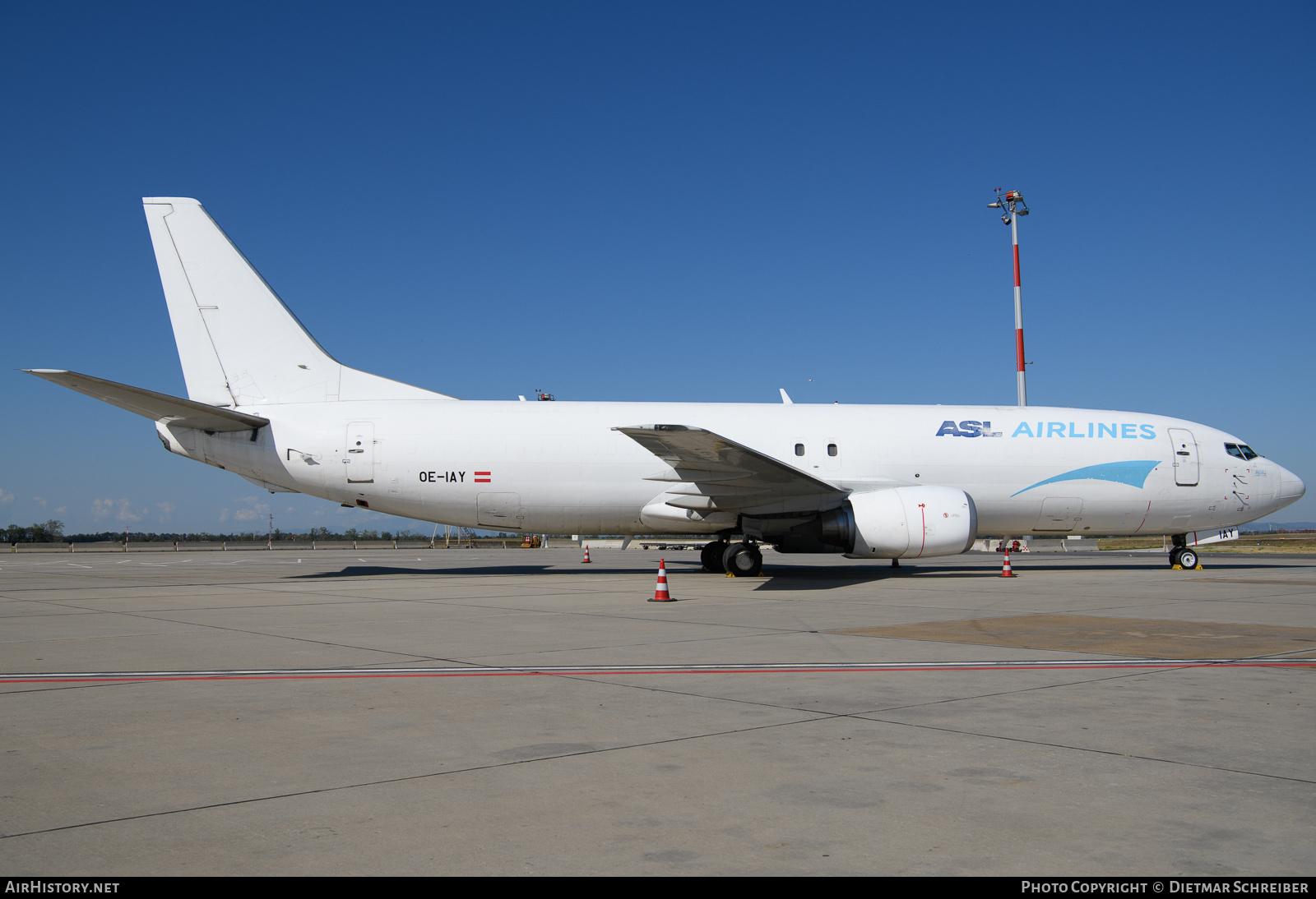 Aircraft Photo of OE-IAY | Boeing 737-4Q8(SF) | ASL Airlines | AirHistory.net #747572