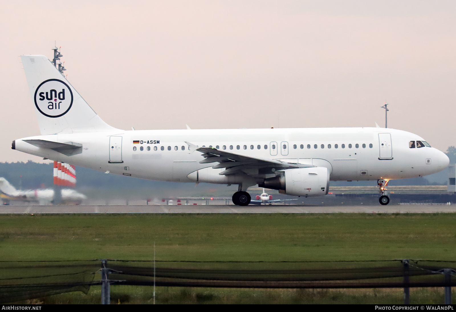 Aircraft Photo of D-ASSM | Airbus A319-112 | Sundair | AirHistory.net #747580
