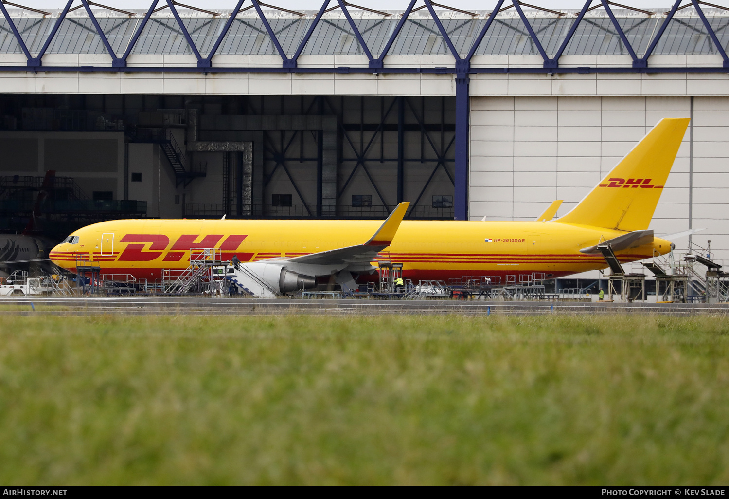 Aircraft Photo of HP-3610DAE | Boeing 767-316/ER(BCF) | DHL International | AirHistory.net #747764