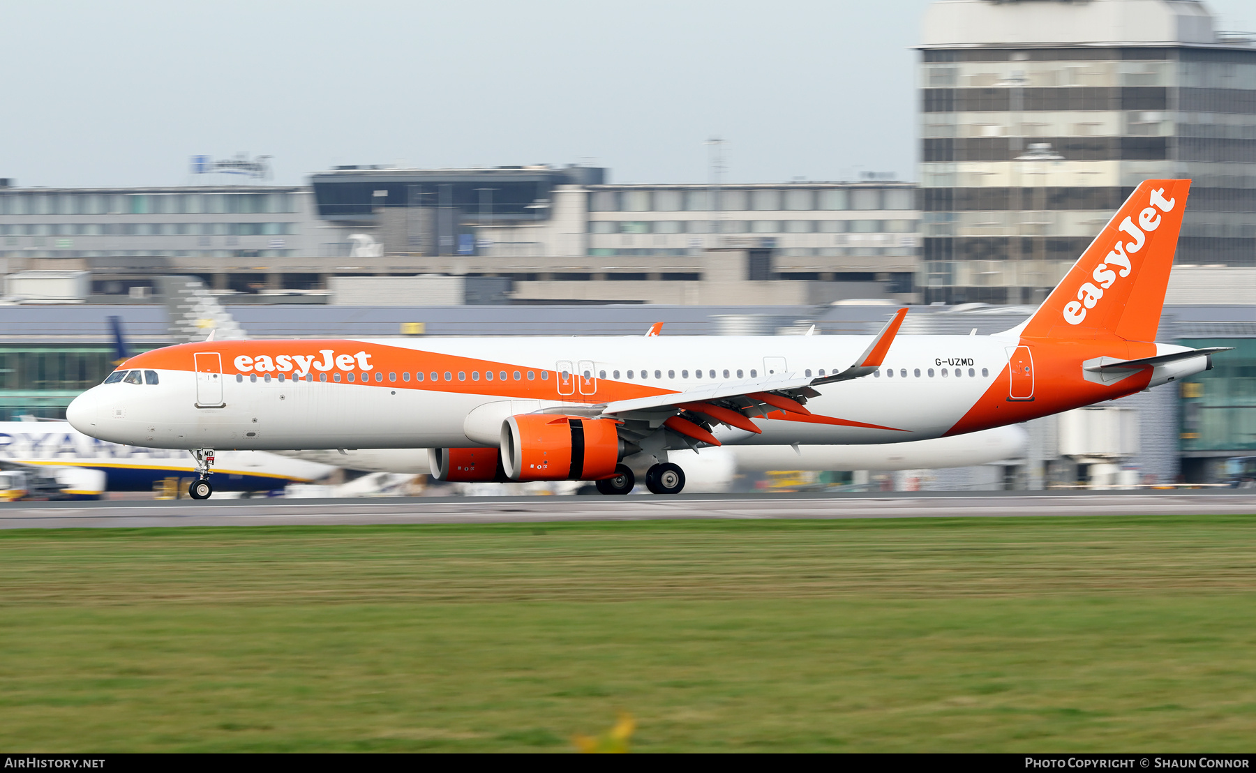 Aircraft Photo of G-UZMD | Airbus A321-251NX | EasyJet | AirHistory.net #747783