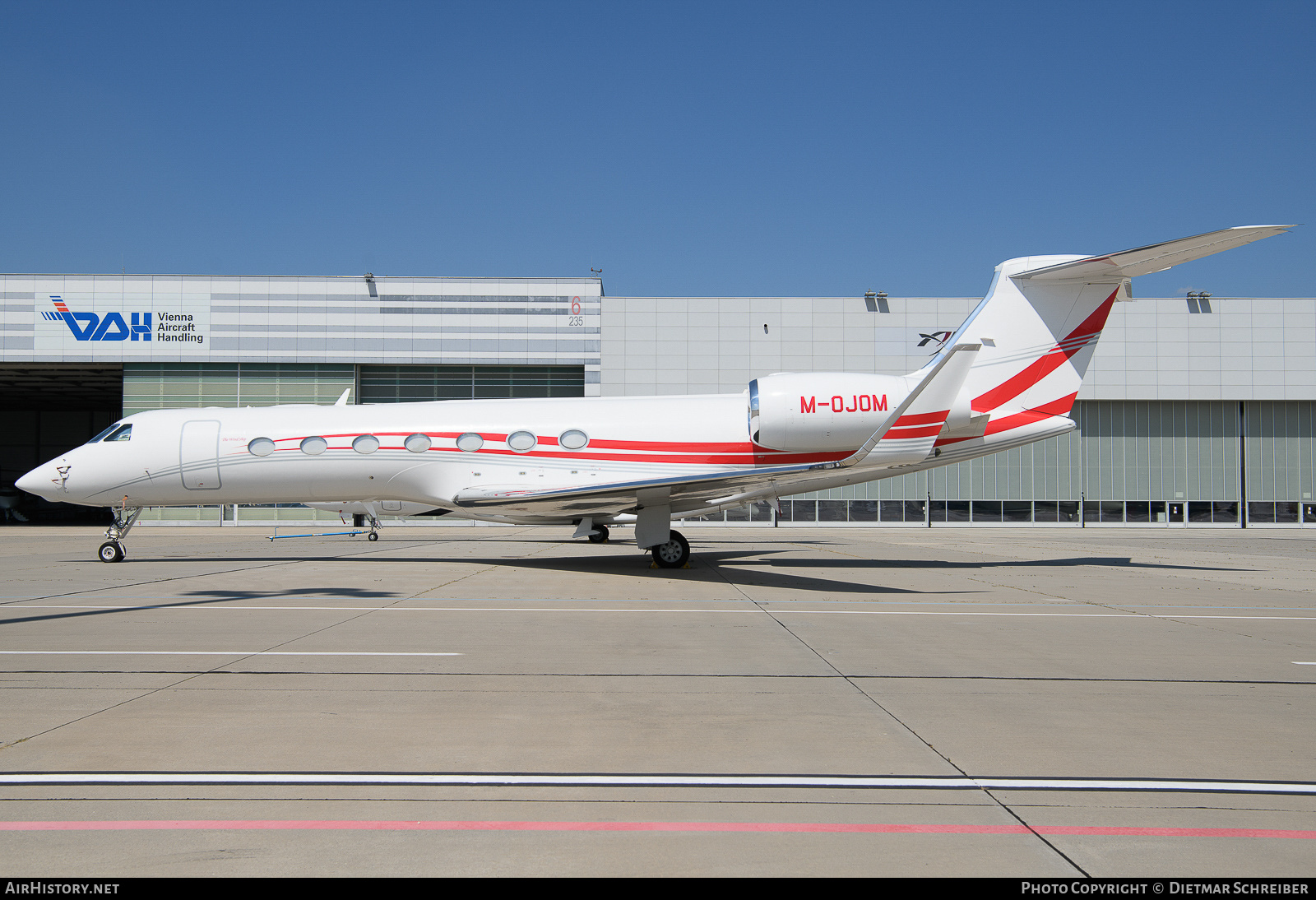 Aircraft Photo of M-OJOM | Gulfstream Aerospace G-V-SP Gulfstream G550 | AirHistory.net #747851