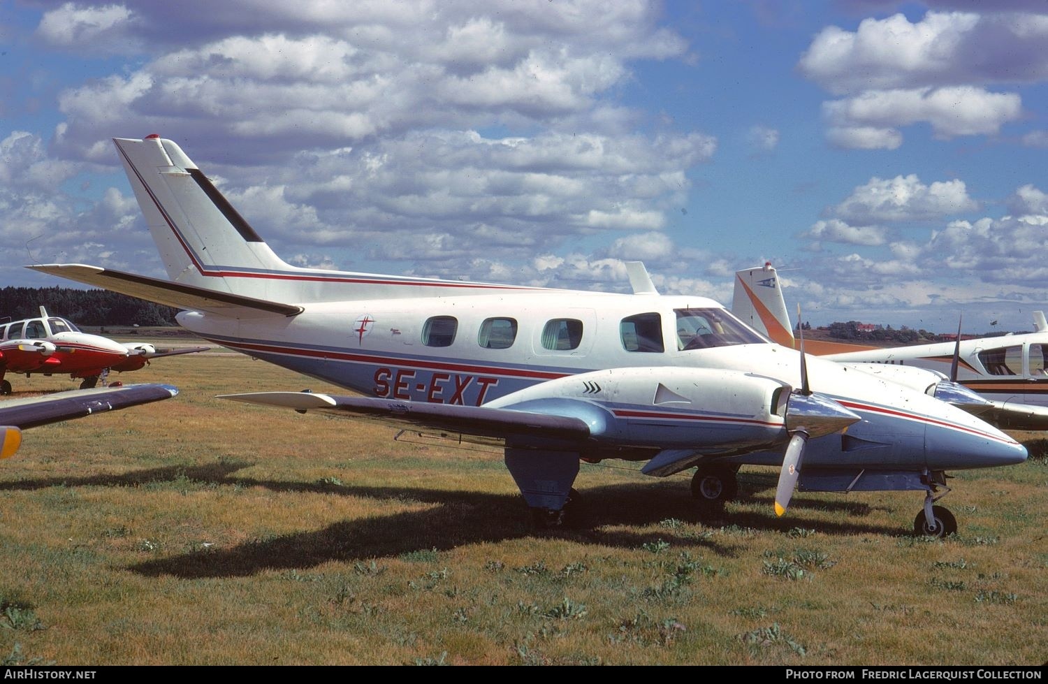 Aircraft Photo of SE-EXT | Beech 60 Duke | AirHistory.net #747864