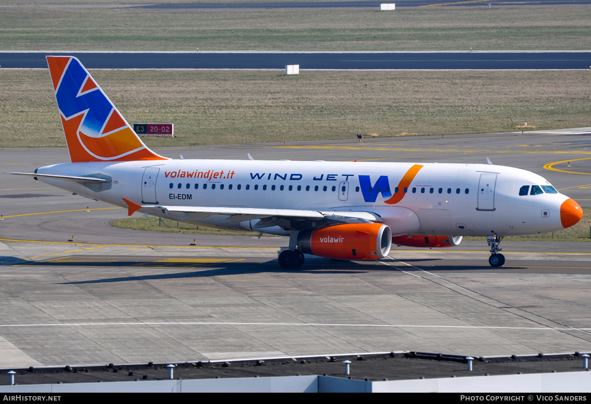 Aircraft Photo of EI-EDM | Airbus A319-132 | Wind Jet | AirHistory.net #748016