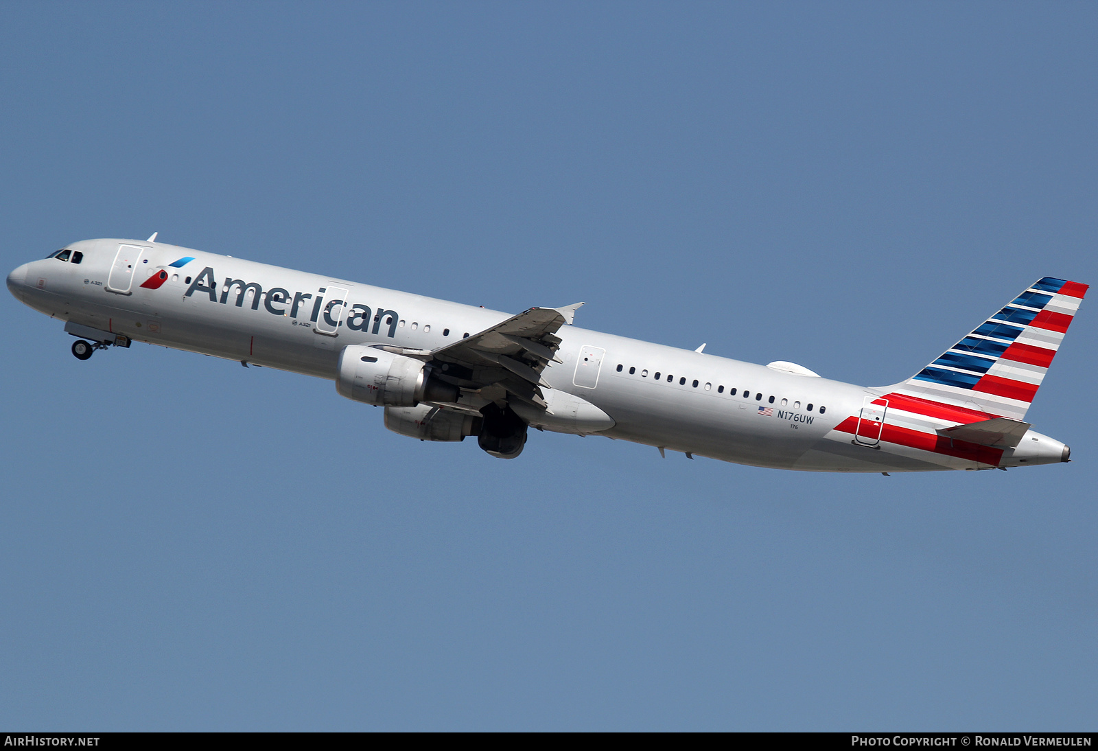 Aircraft Photo of N176UW | Airbus A321-211 | American Airlines | AirHistory.net #748075