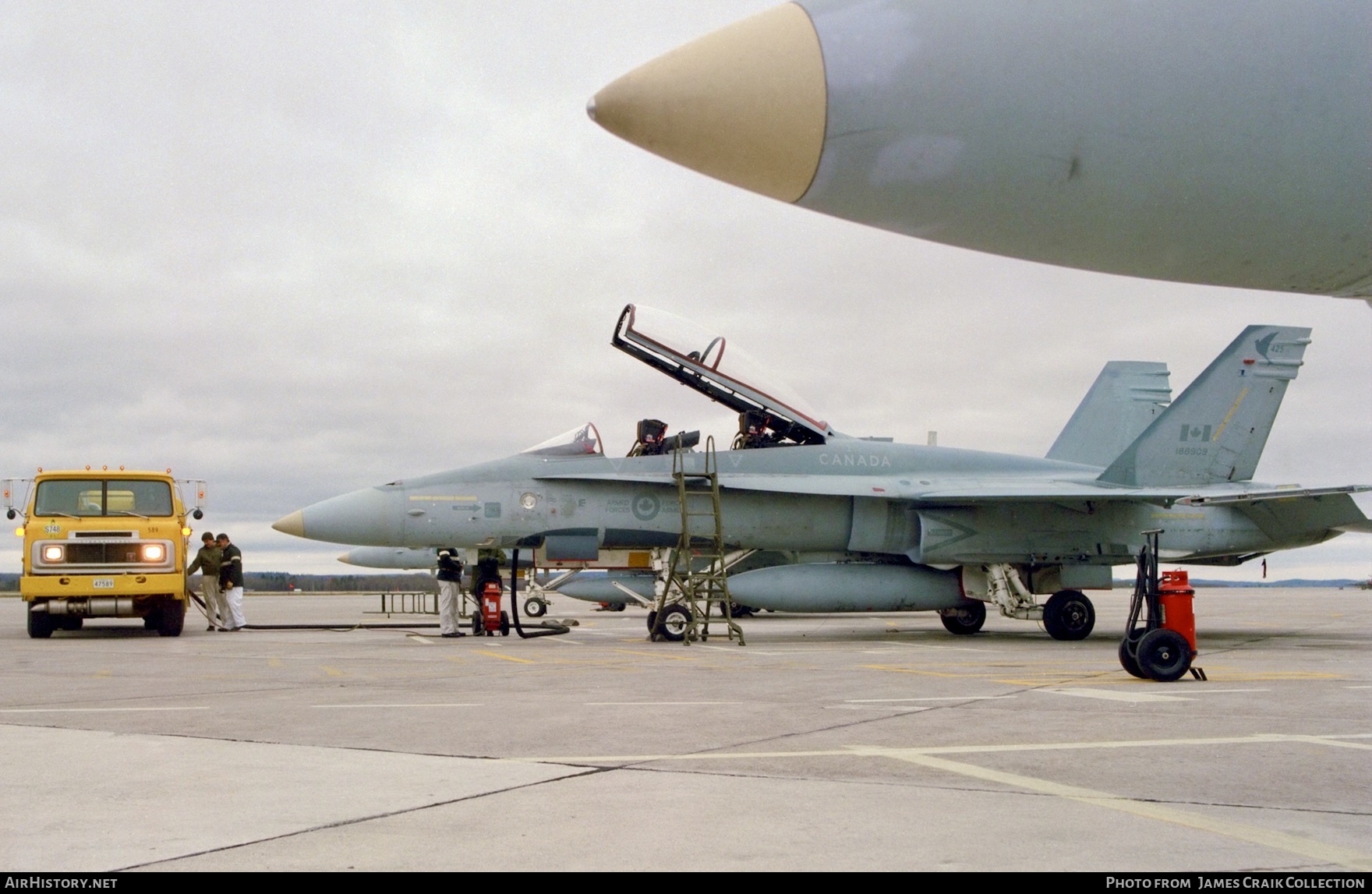 Aircraft Photo of 188909 | McDonnell Douglas CF-188B Hornet | Canada - Air Force | AirHistory.net #748115