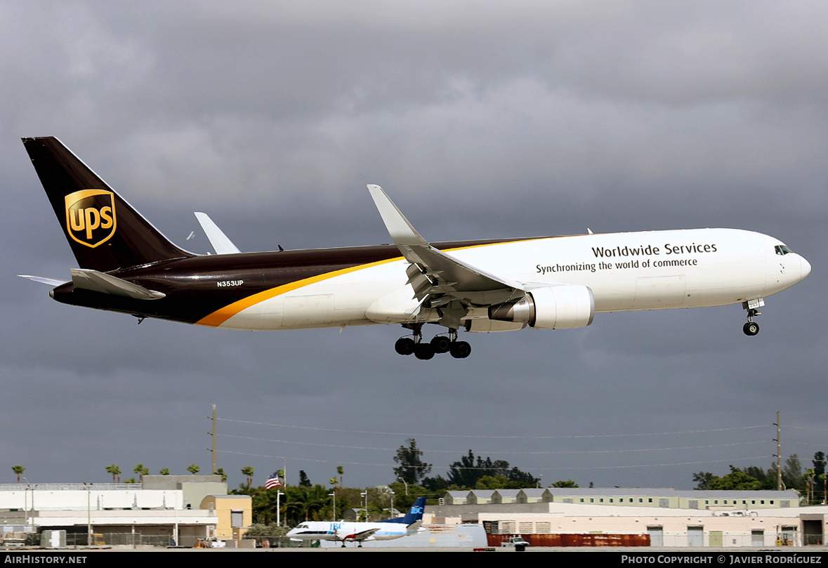 Aircraft Photo of N353UP | Boeing 767-34AF/ER | United Parcel Service - UPS | AirHistory.net #748266