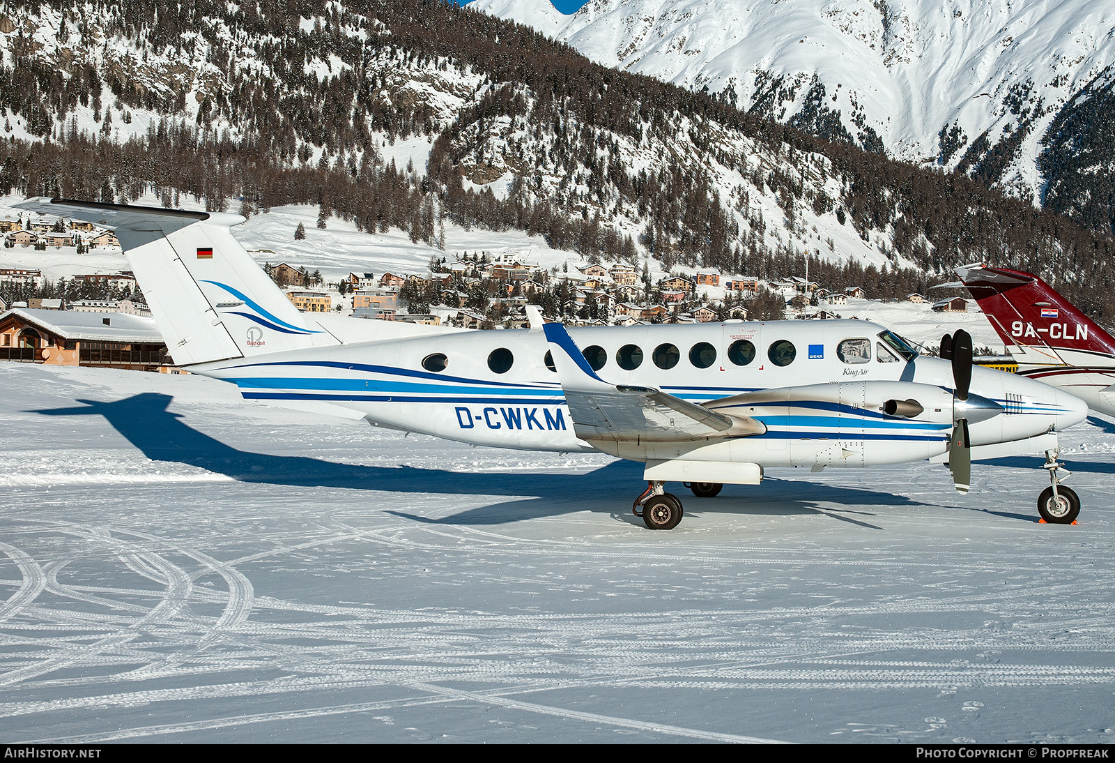 Aircraft Photo of D-CWKM | Raytheon 350 King Air (B300) | WEKA Fachverlage | AirHistory.net #748359