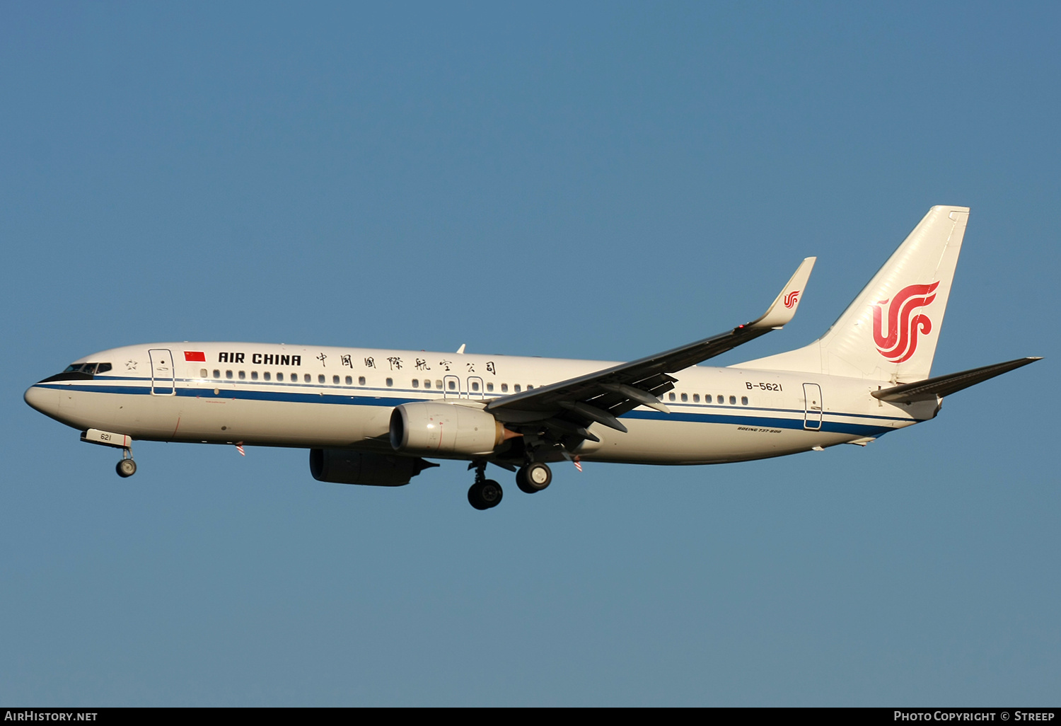 Aircraft Photo of B-5621 | Boeing 737-89L | Air China | AirHistory.net #748372