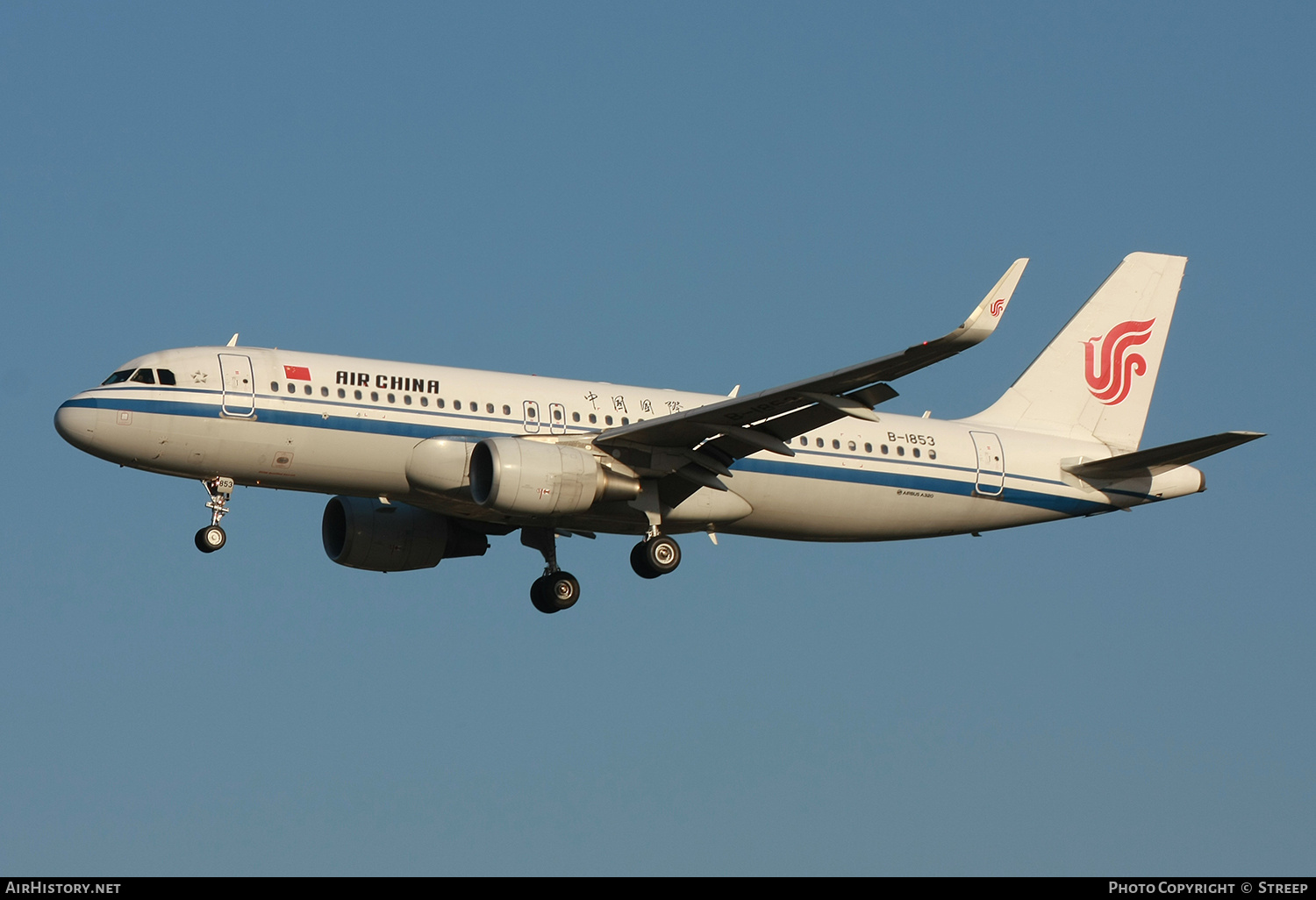 Aircraft Photo of B-1853 | Airbus A320-214 | Air China | AirHistory.net #748374